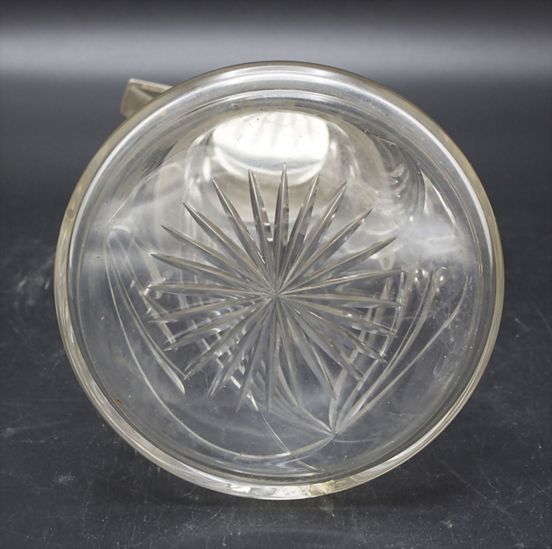 Glaskanne mit Silbermontur / A cut glass decanter with silver mount, deutsch, um 1920 - Bild 4 aus 5