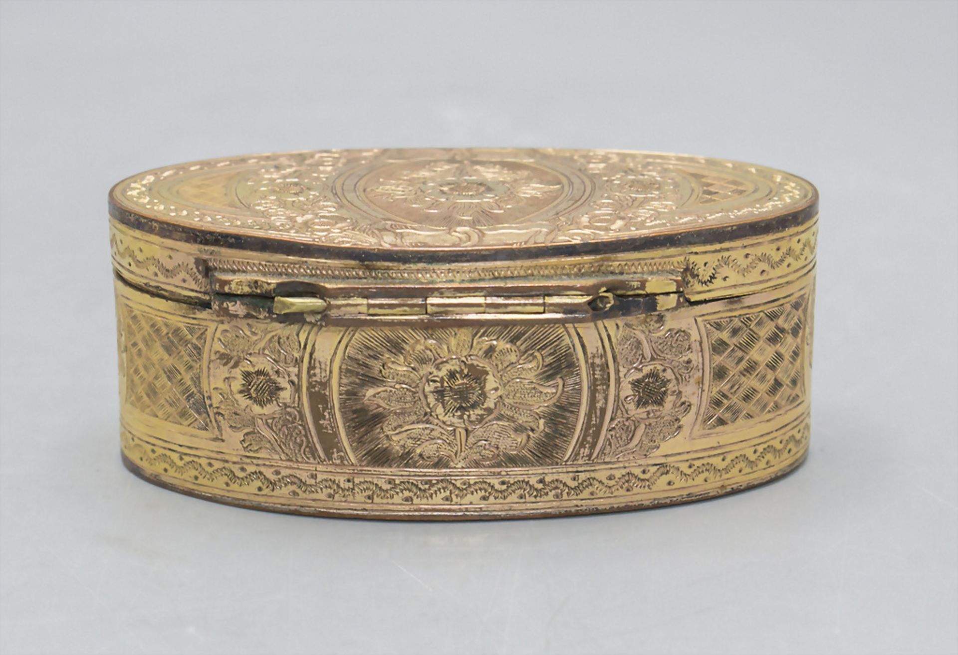 Louis-Seize Tabatiere / A Louis-Seize guilded snuff box, Frankreich, um 1780 - Bild 5 aus 6