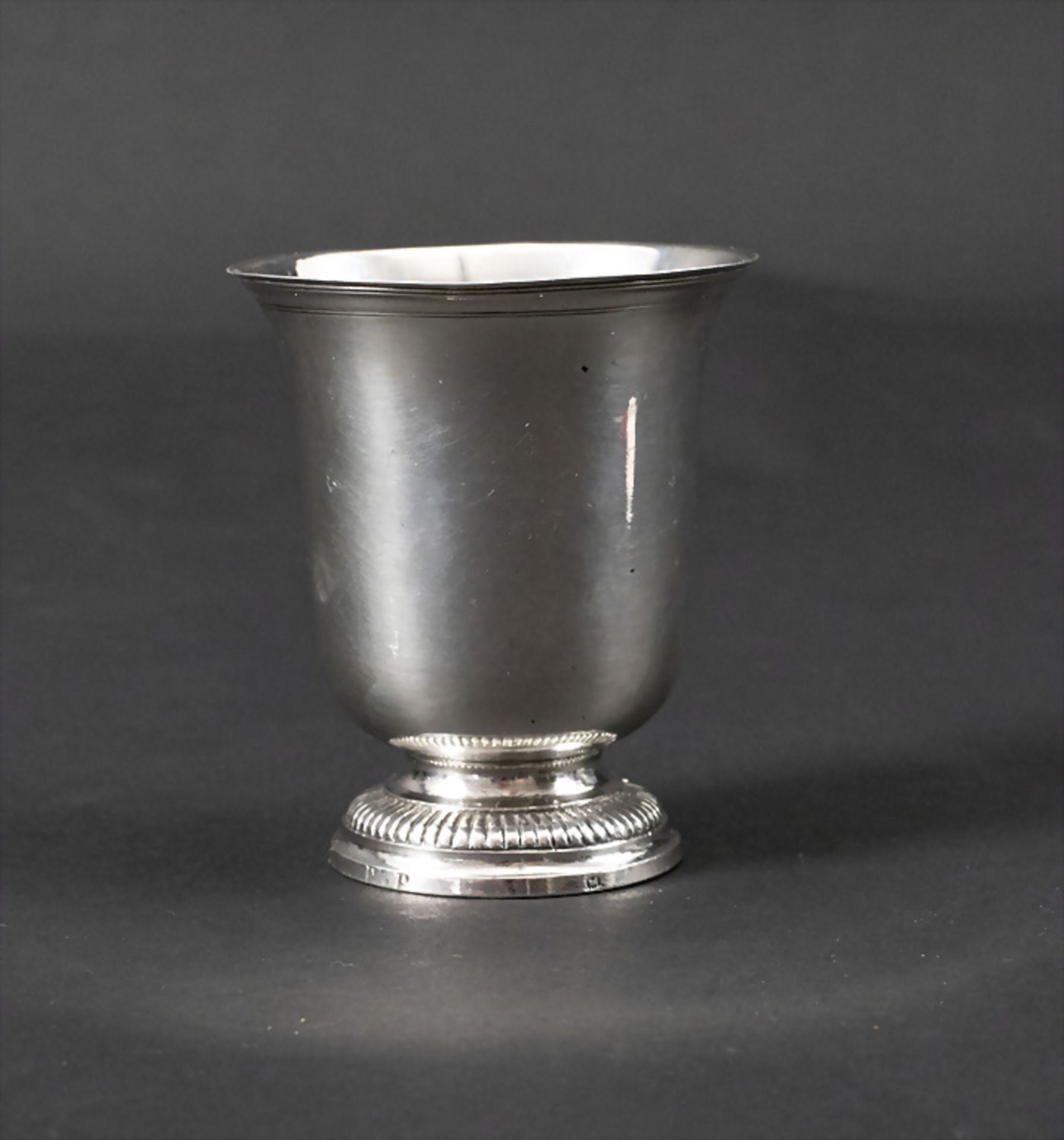 Glockenbecher / A bell shaped silver beaker, Jacques Hanappier, Orleans, 1752-1754