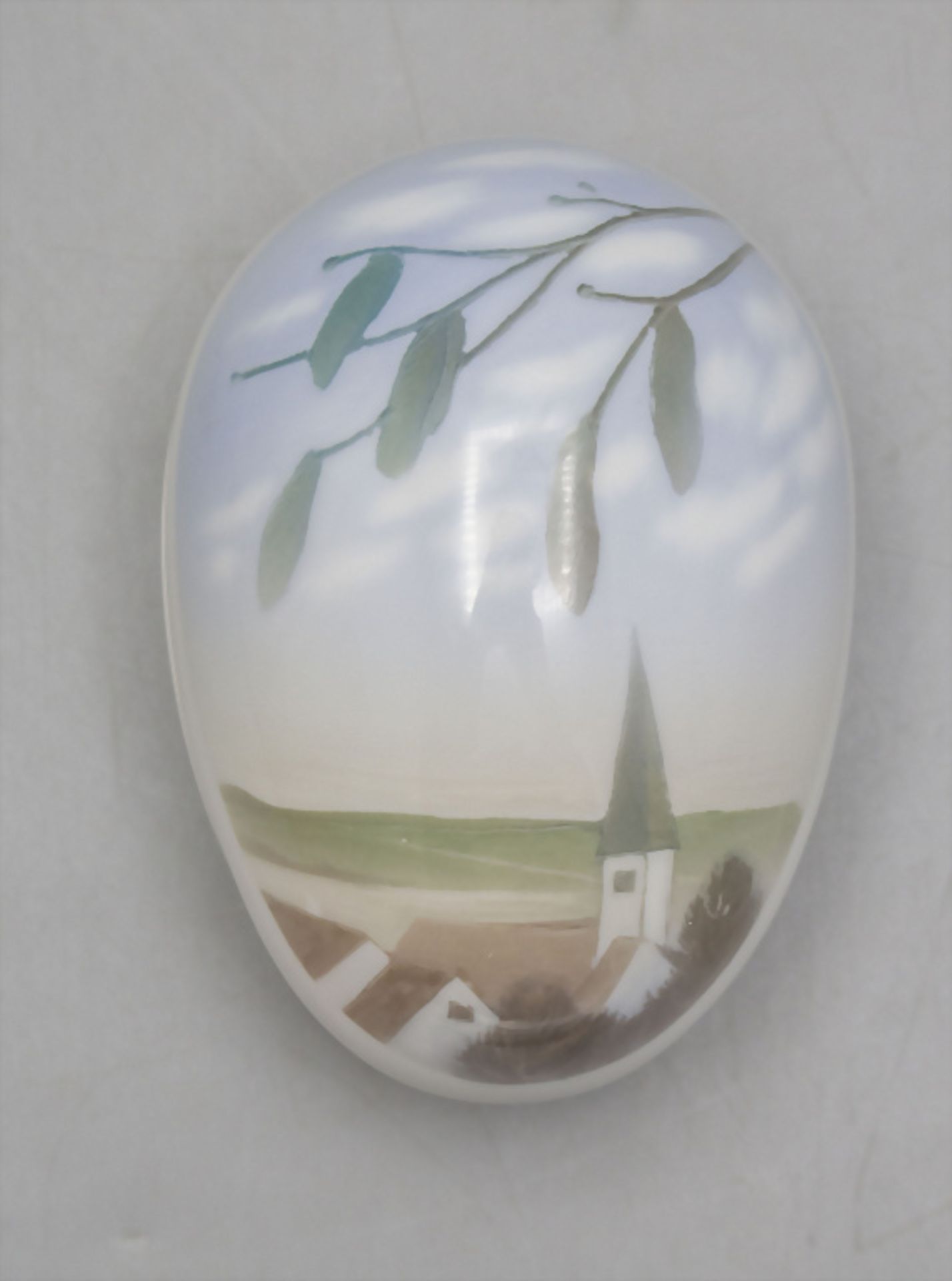 Jugendstil Osterei-Dose mit Landschaft / An Art Nouveau Easter egg shaped box with a ...