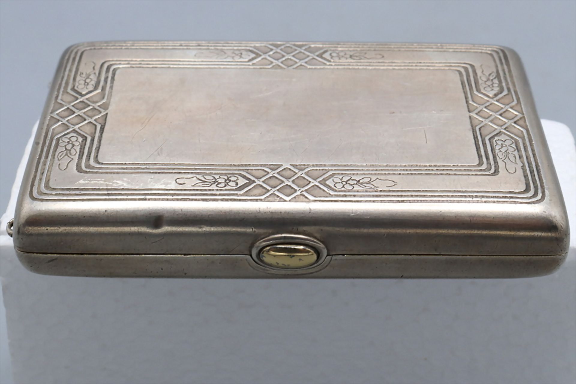 Art Déco Zigarettenetui / An Art Deco silver cigarette case, Tiffany & Co., New York, um 1920 - Image 4 of 7