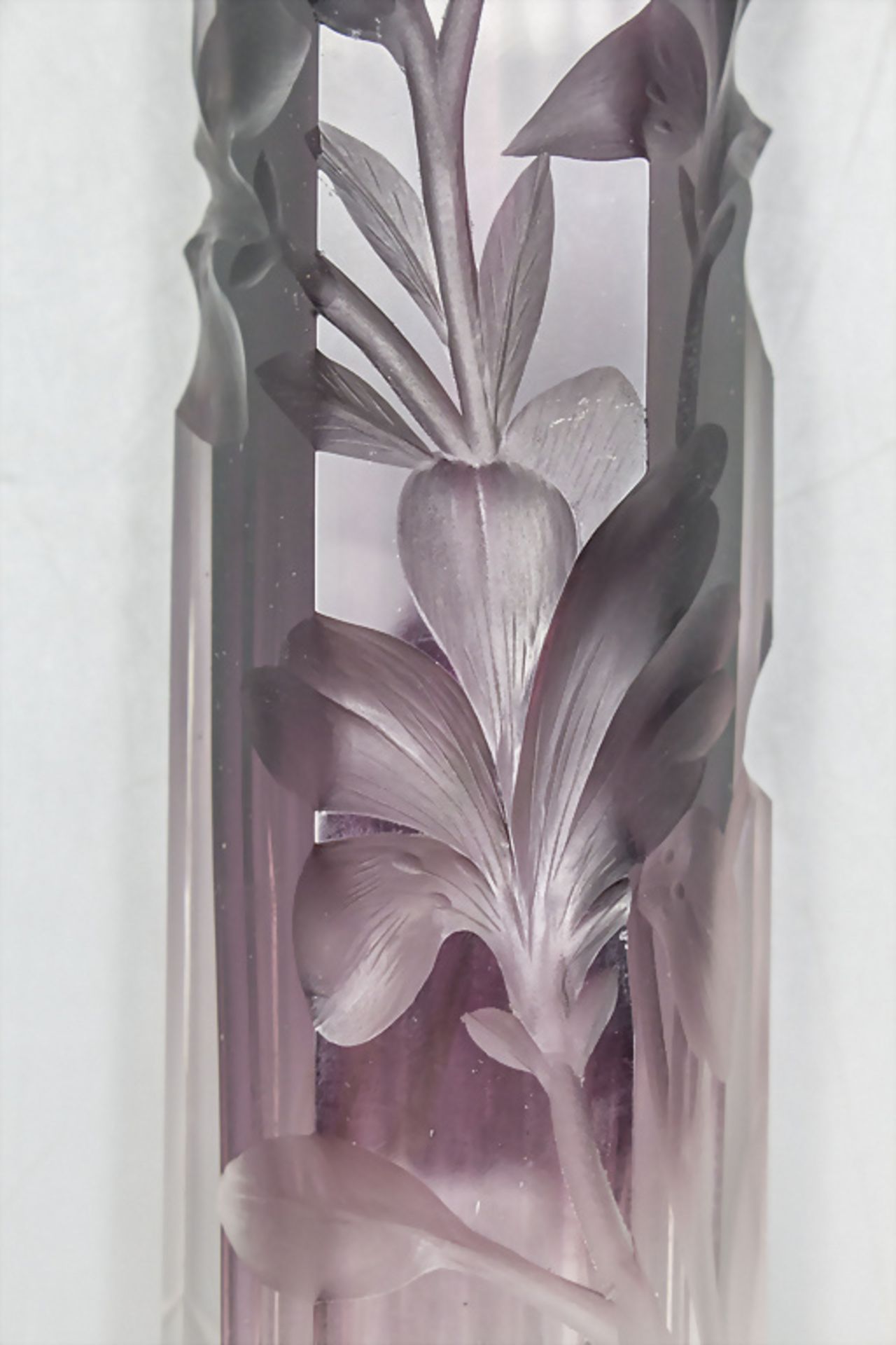 Jugendstil Vase mit Lilien / An Art Nouveau vase with lilies, Ludwig Moser, Karlsbad, um 1900 - Bild 6 aus 6