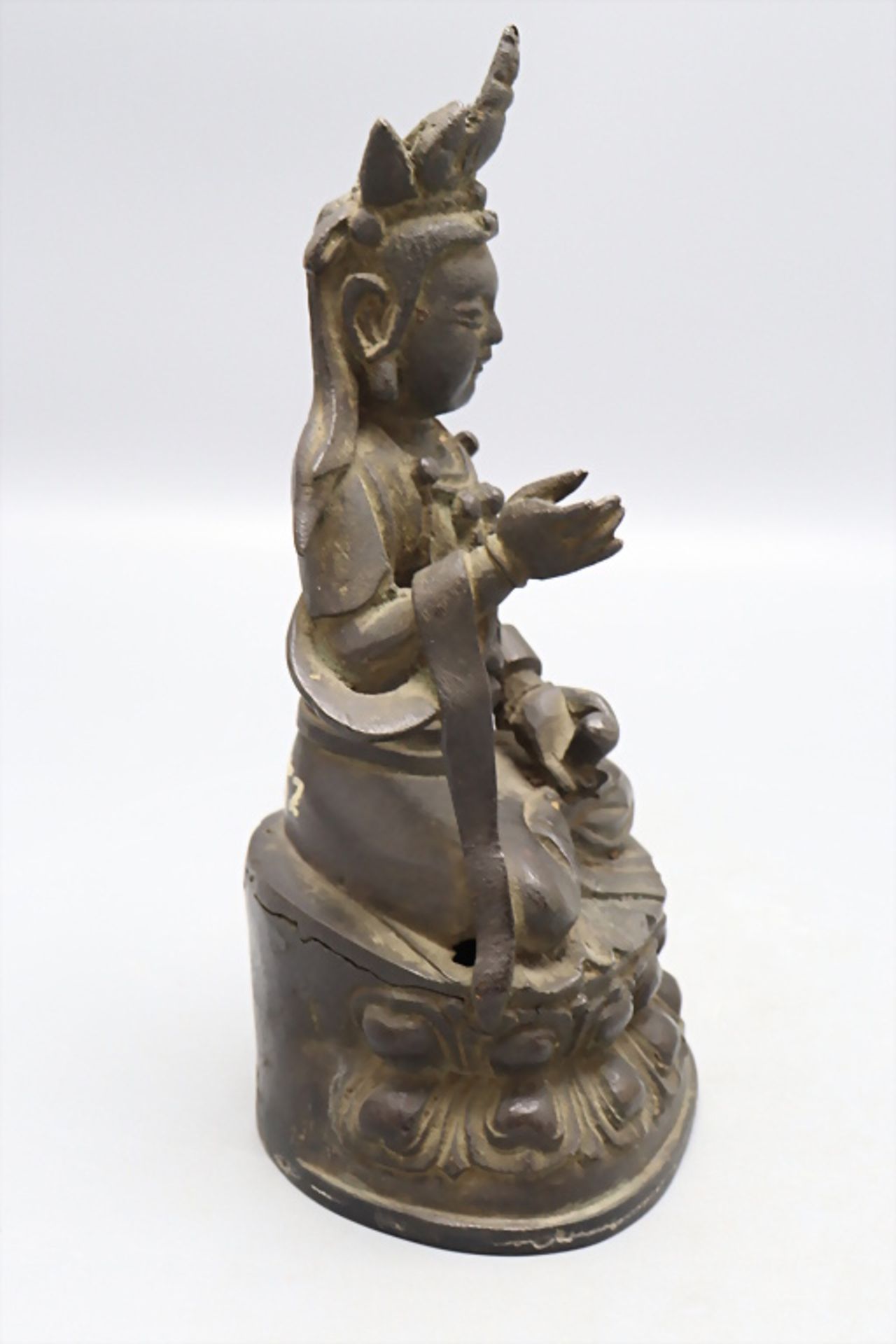 Bronzeskulptur Bodhisattva Guanjin / A Bodhisattva Guanjin bronze, China Ming Dynastie 17./18. Jh. - Bild 4 aus 5