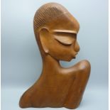 Art Déco Holz-Büste 'Afrikanerin' / An Art Deco wooden bust 'African woman', wohl Werkstätte ...