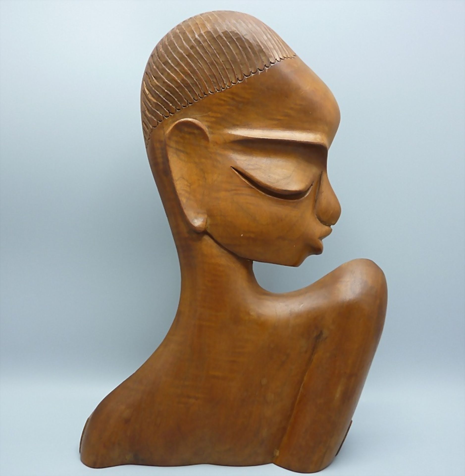 Art Déco Holz-Büste 'Afrikanerin' / An Art Deco wooden bust 'African woman', wohl Werkstätte ...