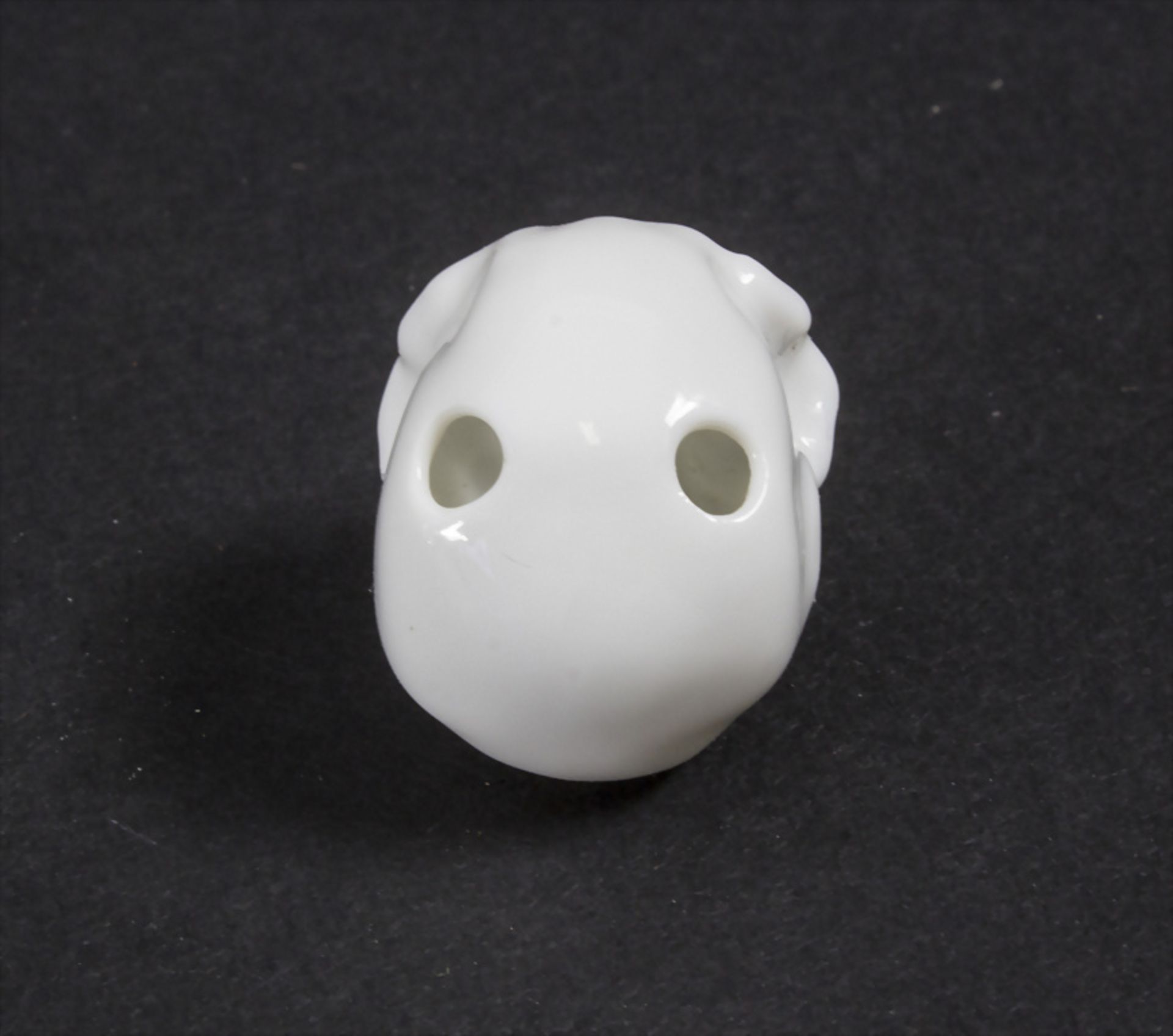 Miniatur Totenschädel / A miniatur skull, Nymphenburg, 20. Jh. - Image 6 of 6