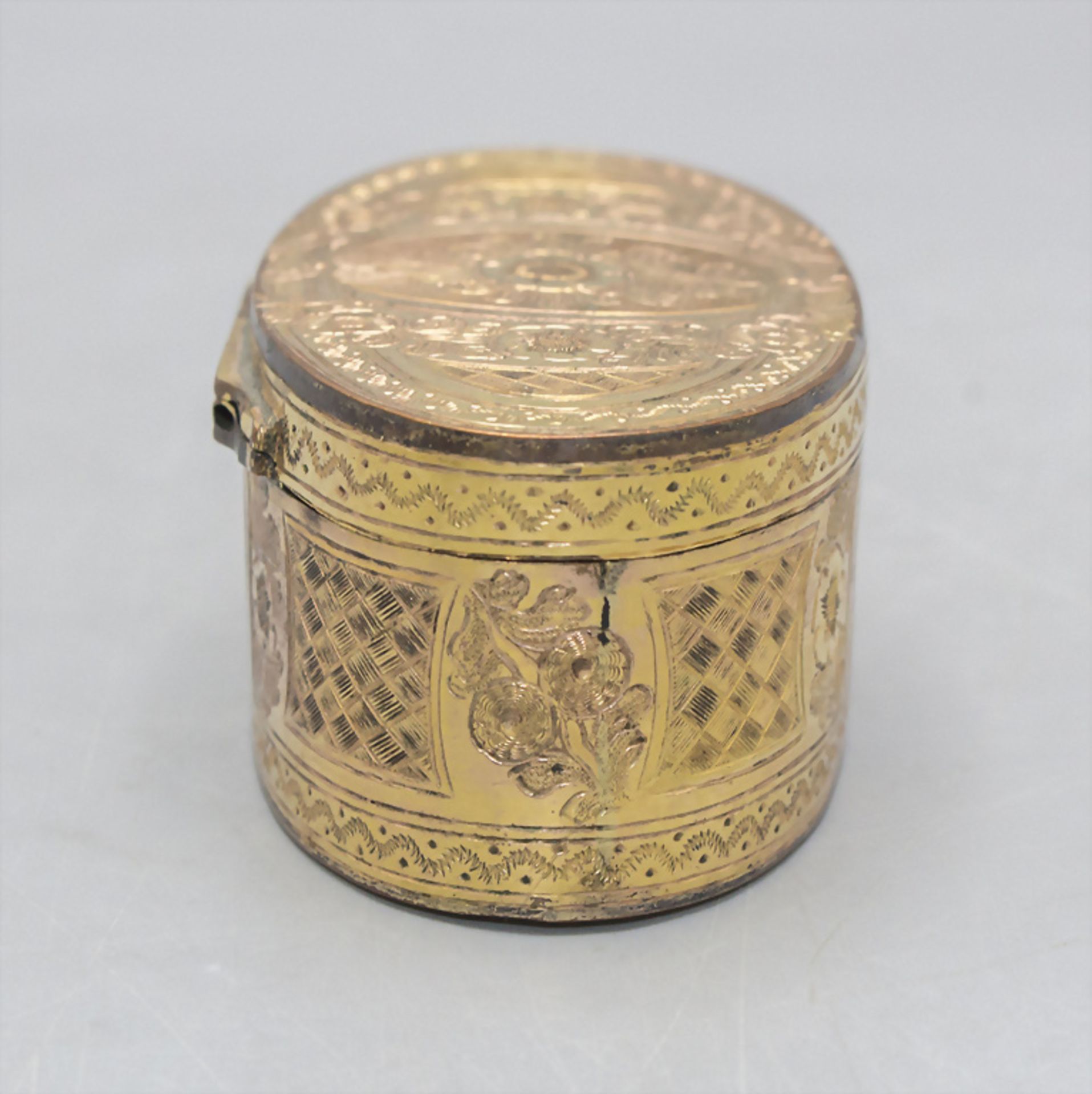 Louis-Seize Tabatiere / A Louis-Seize guilded snuff box, Frankreich, um 1780 - Bild 4 aus 6