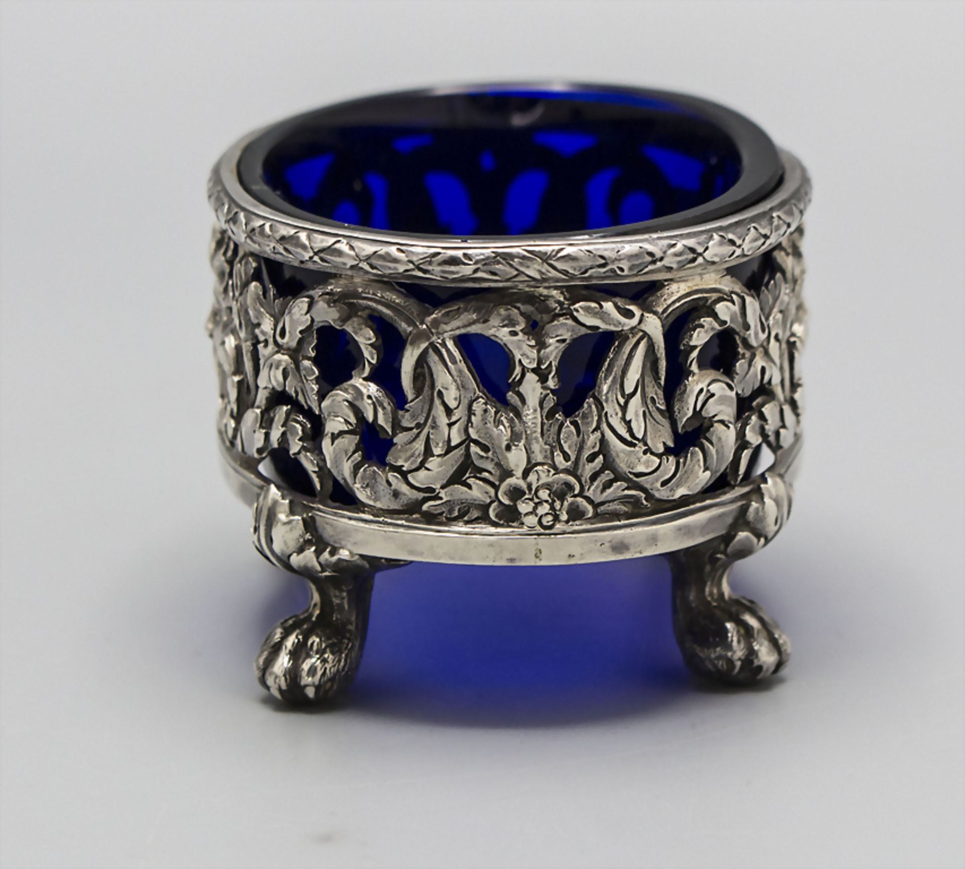 4 Louis-Seize Salieren / A set of 4 silver salt cellars, Jean-Jacques Briand, Paris, um 1777-1778 - Bild 3 aus 5