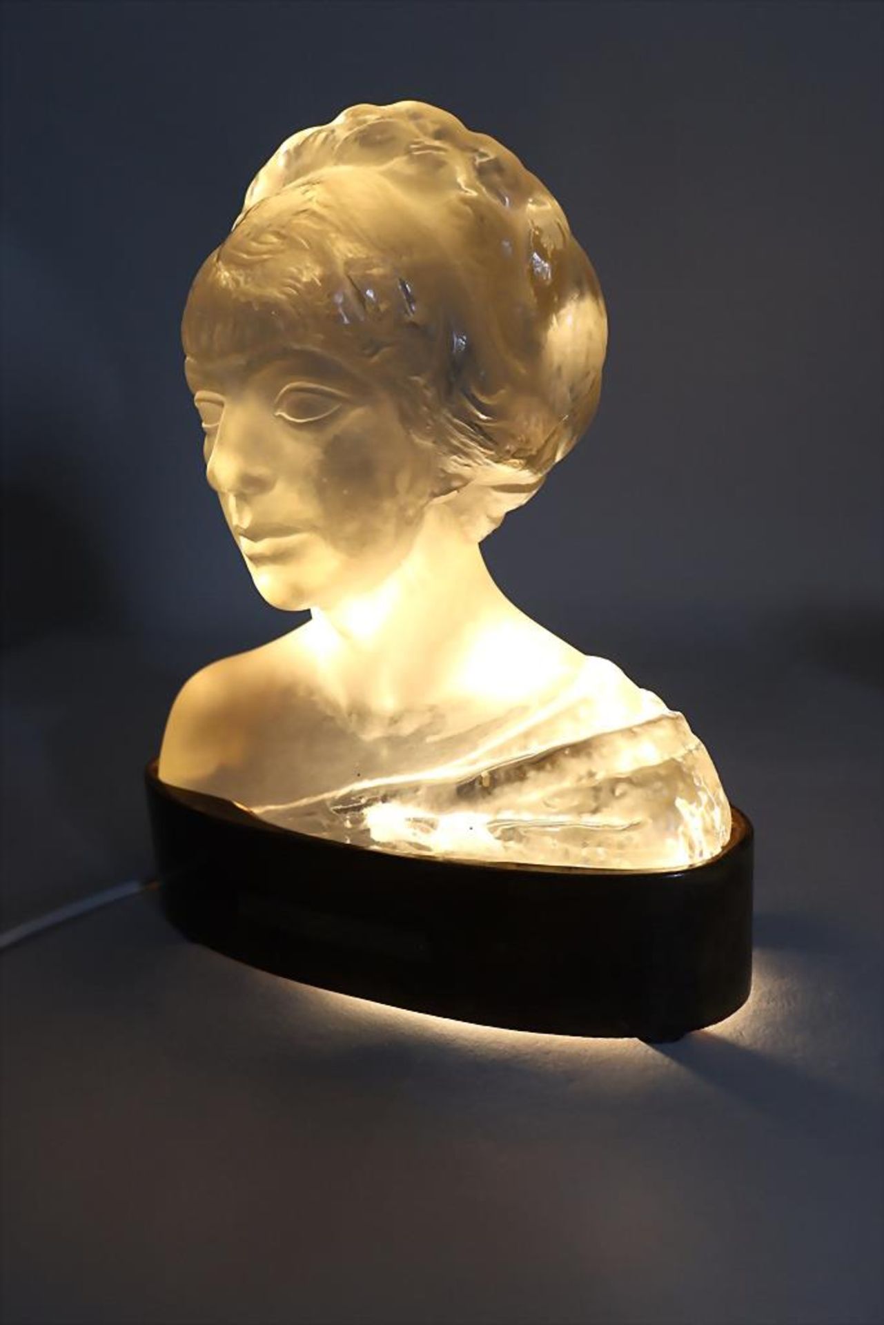 Art Déco Frauenbüste / An Art Deco bust of a woman, Géza Szentesy Hiesz (1896 Budapest-1978 ...