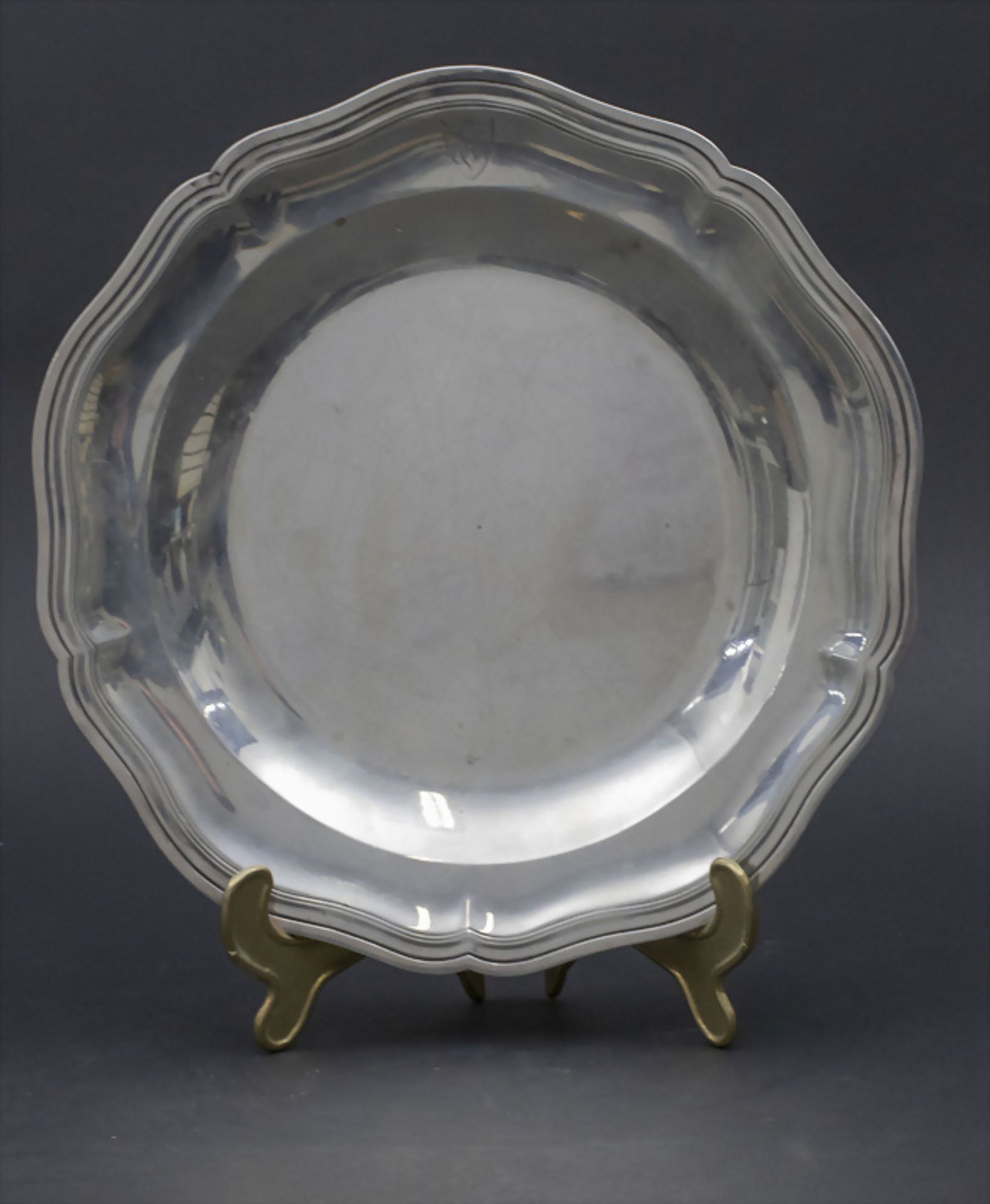 Runde Platte / A silver tray, Antoine Devaux, Paris, 1784