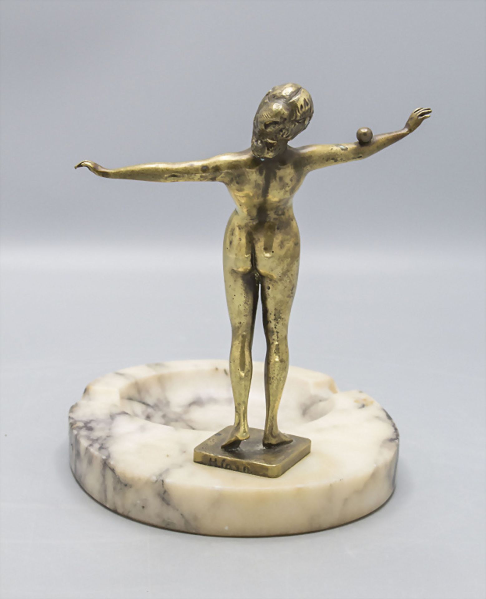 H. Caro (um 1900 tätig), 'Balltänzerin auf Aschenbecher' / A bronze sculpture of a dancer with ... - Bild 5 aus 8