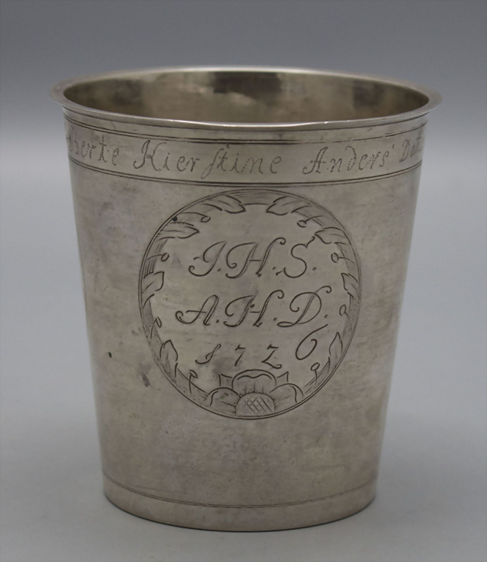 Becher / A silver beaker, Iver Larsen, Assens, um 1725