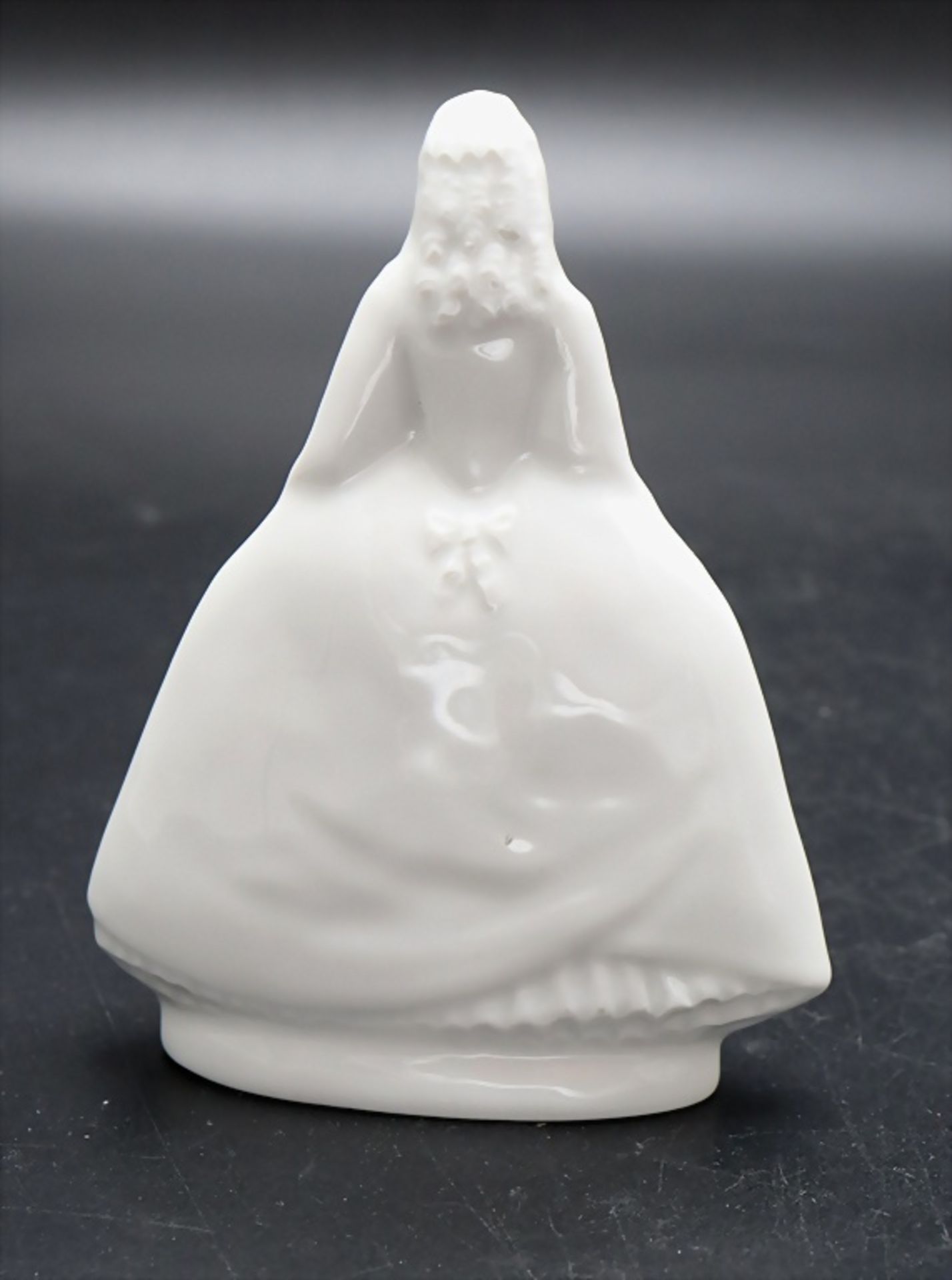 Zierfigur 'Gräfin Cosel' / A decorative figure 'Countess Cosel', Peter Strang, Meissen, nach 2012 - Image 3 of 5