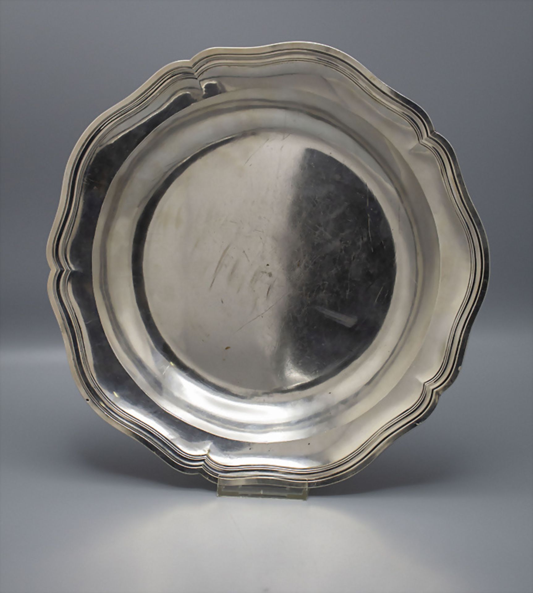 Barock Platte / A Baroque silver circular dish, Roch-Louis Dany, Paris, 1782-1783