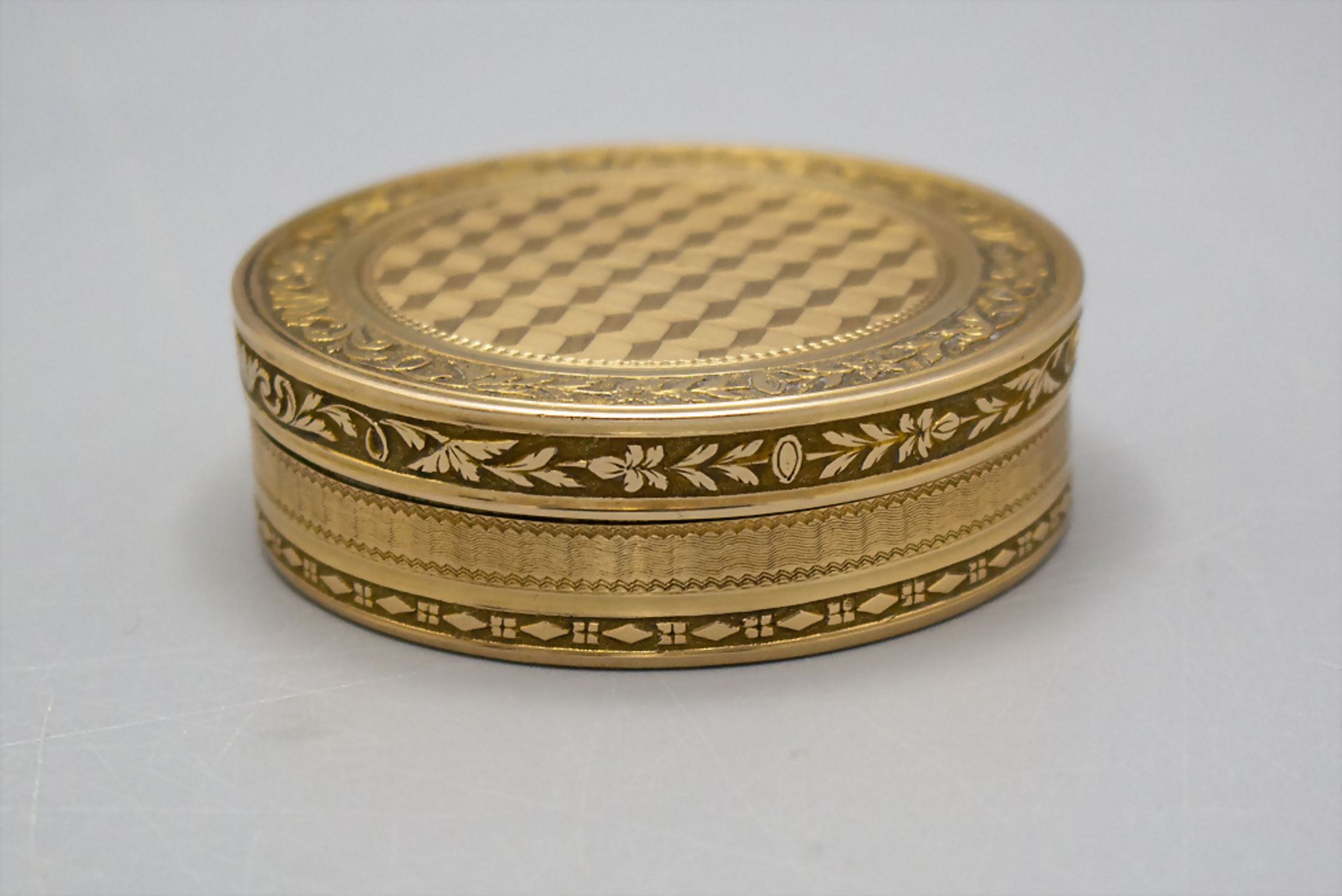 Gold Tabatiere / An 18 ct gold snuff box, Frankreich, um 1800 - Bild 2 aus 7