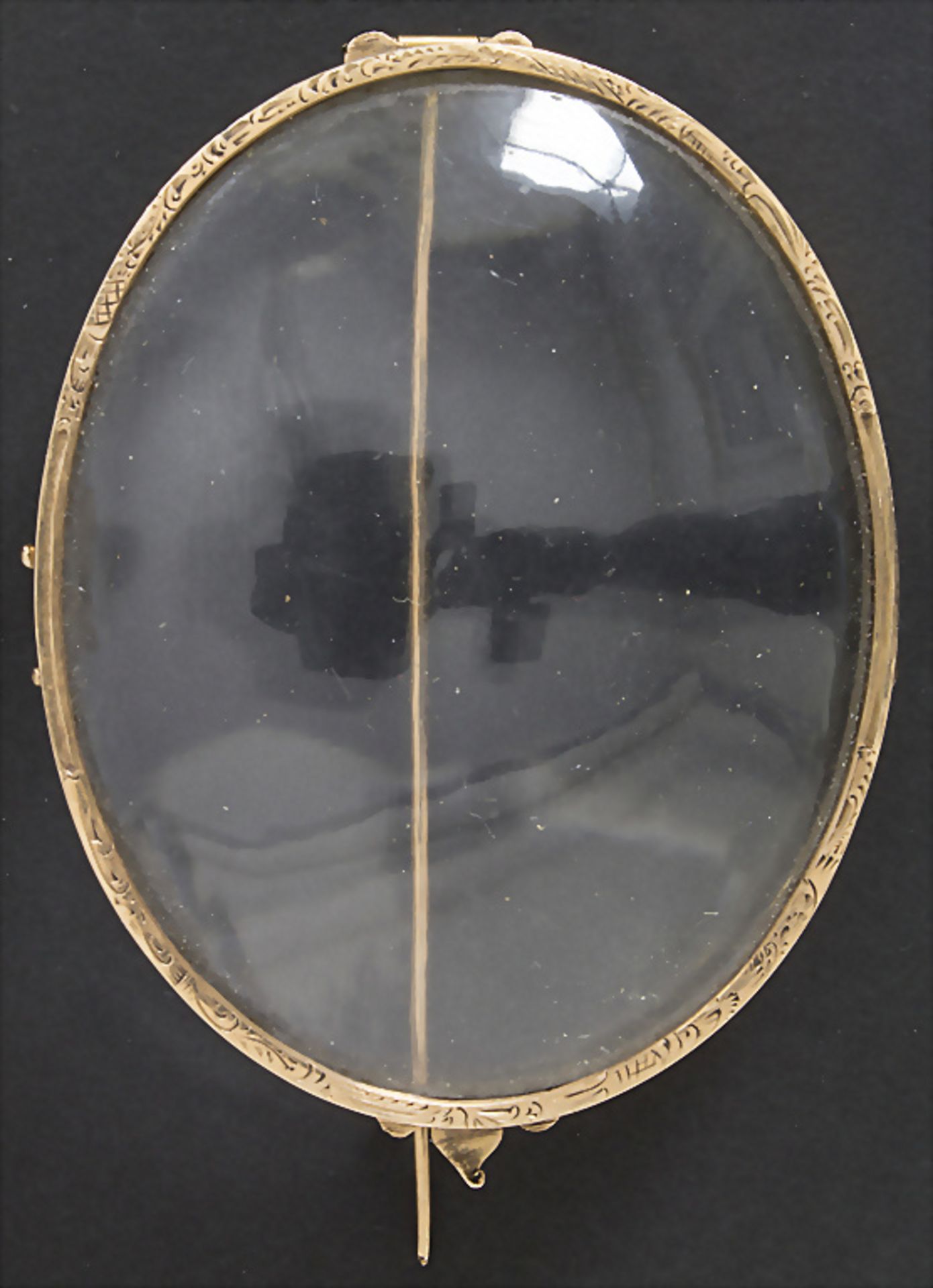 Große ovale Brosche / A large oval brooch, 18. Jh.