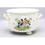 Cachepot / A flower pot with birds and insects, Meissen, 1. Hälfte 19. Jh.