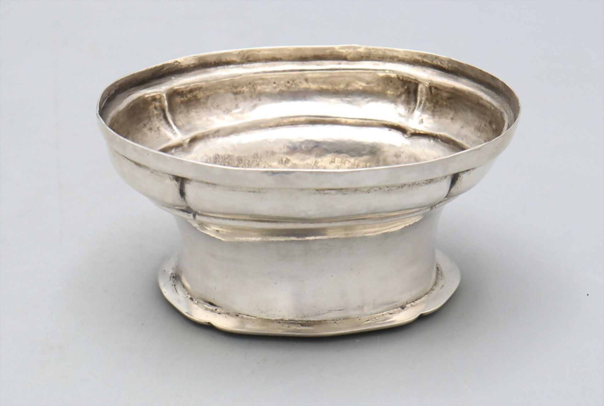 Saliere / A silver salt cellar, F. Schefler, Wien, nach 1769 - Image 2 of 8