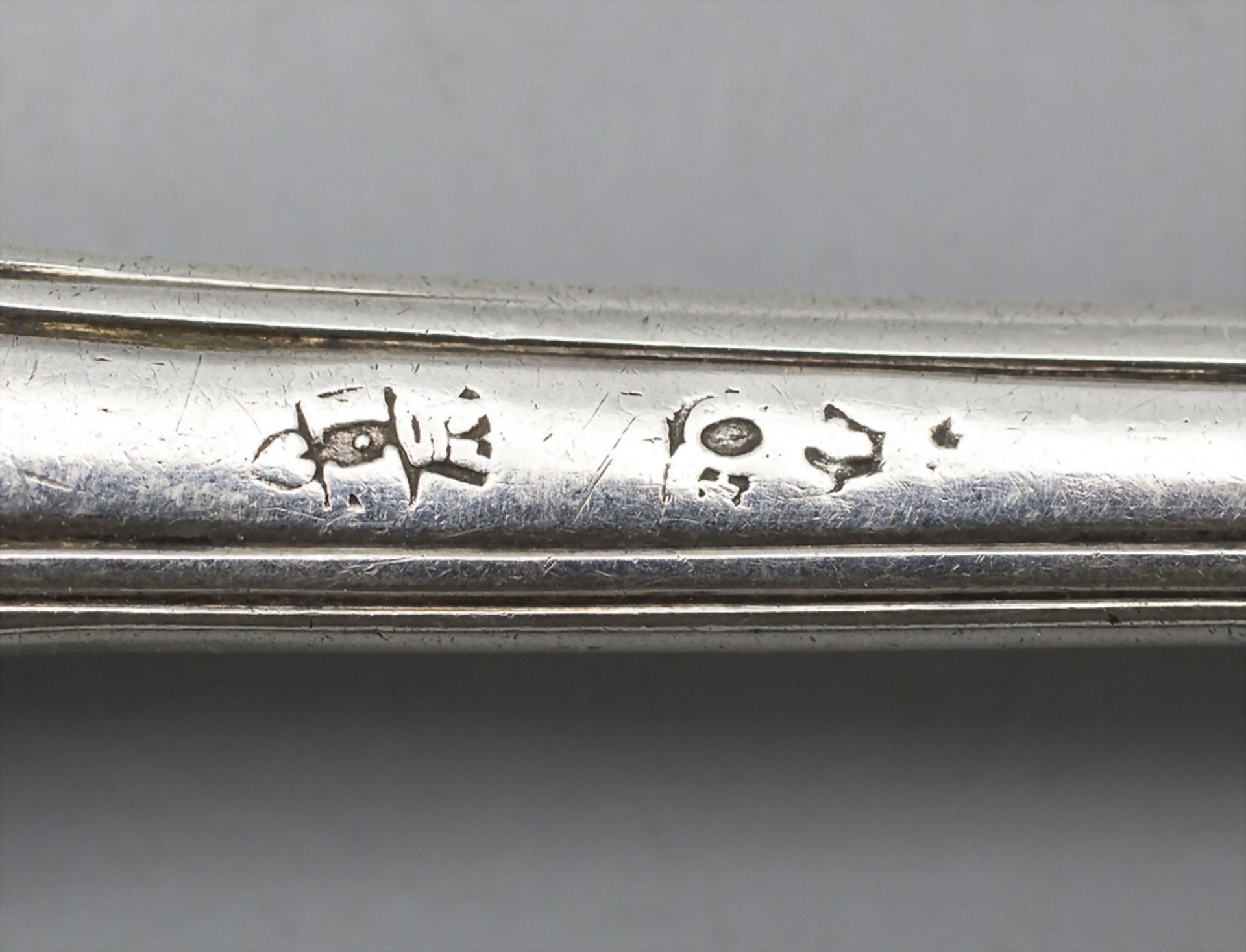 Barock Ragoutlöffel / A Baroque silver ragout spoon, Metz, um 1760 - Image 2 of 3