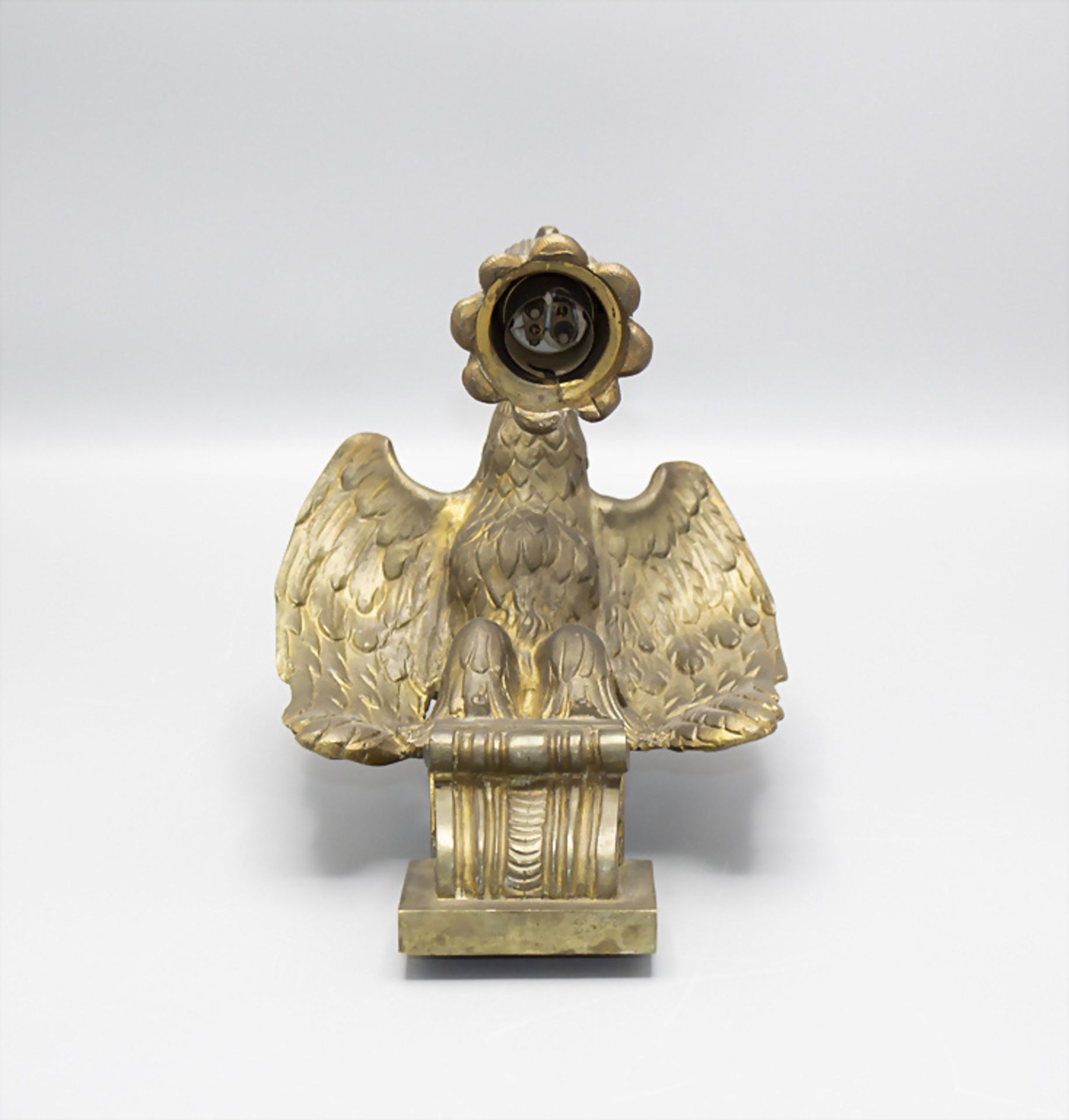 Bronze Adler als Wandlampe / A bronze eagle as wall light, Frankreich, Anfang 20. Jh. - Bild 2 aus 4