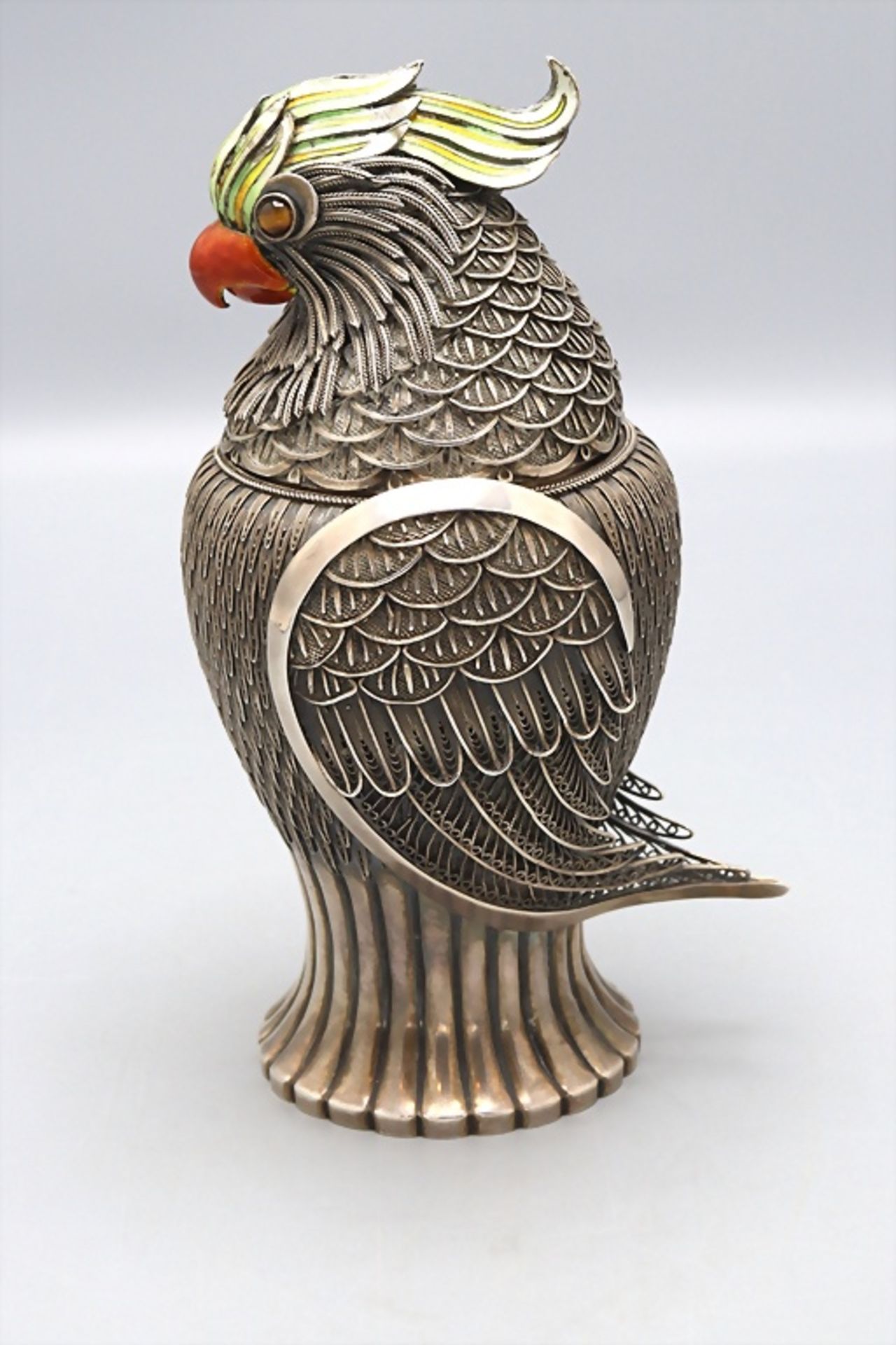 Deckeldose 'Papagei' / A silver lidded box 'Parrot'