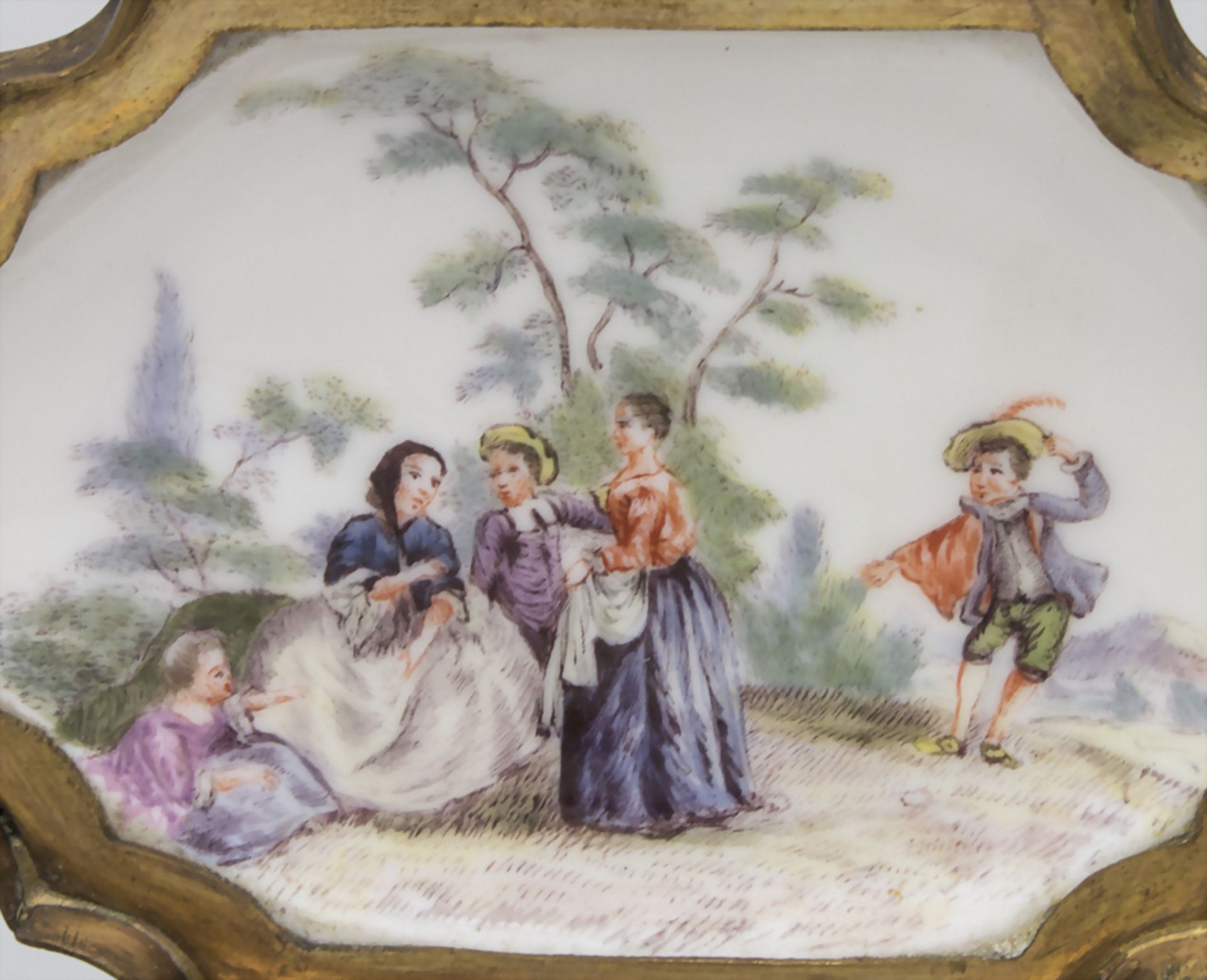 Tabatiere / Schnupftabakdose mit Watteau-Szenen / A snuff box with courting scenes, Höchst, um 1770 - Bild 8 aus 10