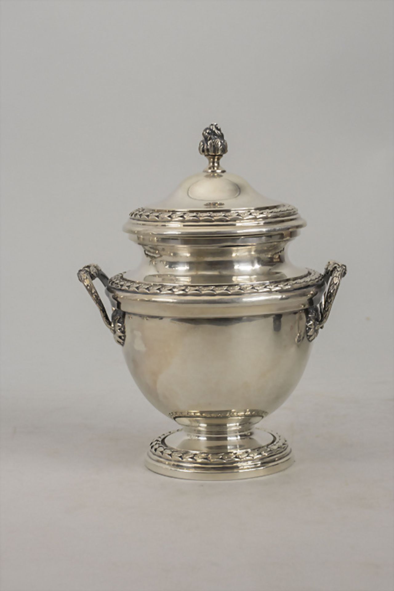 Kaffee- und Teekern / A silver coffee and tea set, Charles Barrier, Paris, 1905-1923 - Image 5 of 11