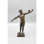 Athlet mit Ball / A bronze sculpture of an athlete with a ball, C. Heine, um 1910