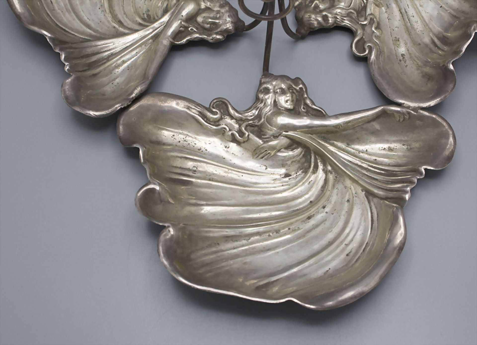 Jugendstil Anbietschale / Cabaret / A large Art Nouveau serving dish, Frankreich, um 1900 - Image 3 of 4