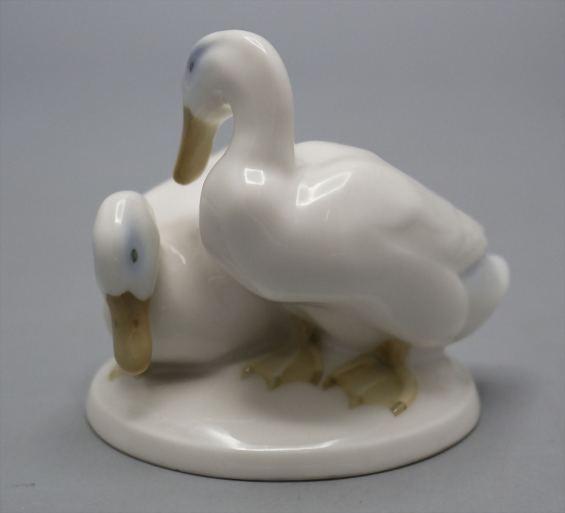 Entenpaar / A pair of ducks, Karl Tutter, Hutschenreuther Kunstabteilung, Selb, Mitte 20. Jh. - Image 4 of 5