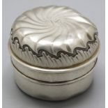 Runde Barock Tabatiere / Schnupftabakdose / A Baroque silver snuffbox, Jean-Charles Roquillet ...