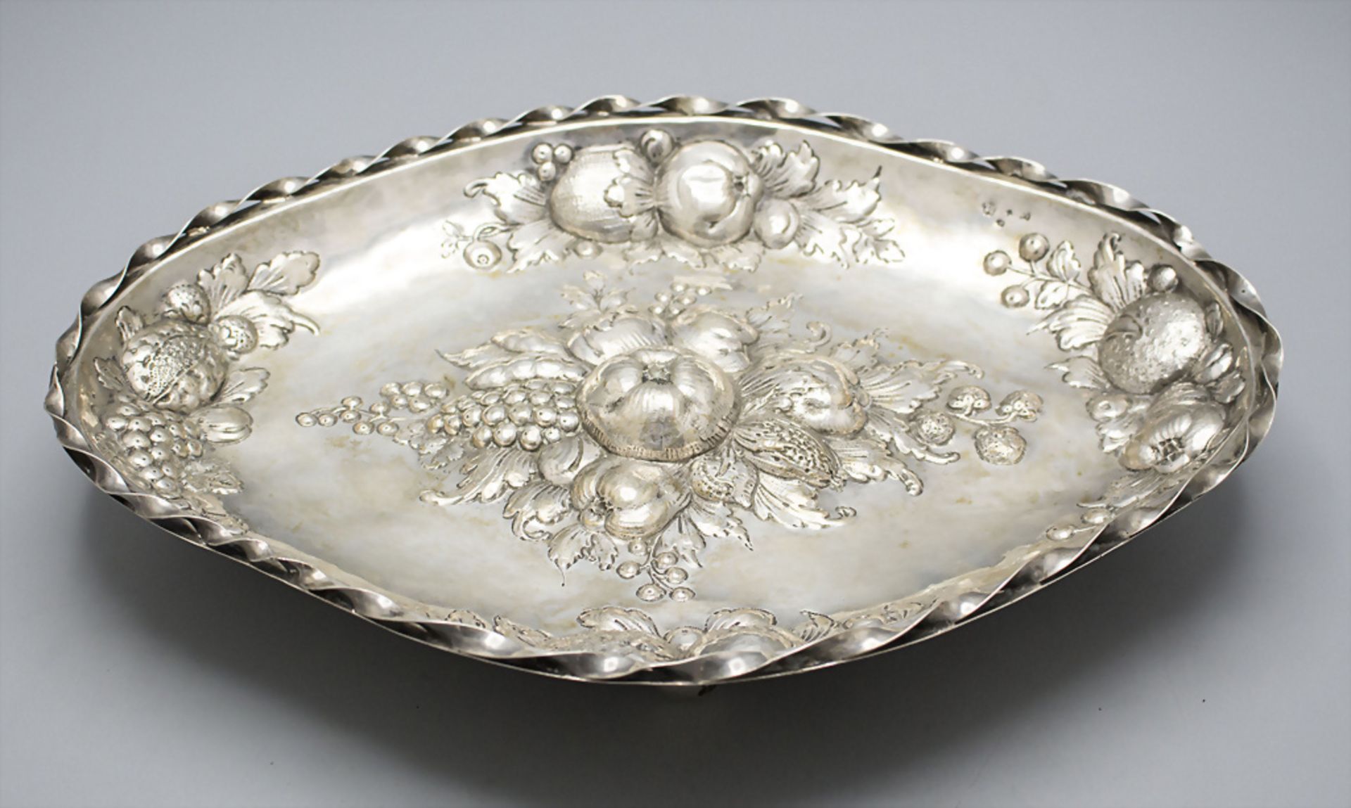 Etrog Schale / A silver bowl, Hanau, 19. Jh.