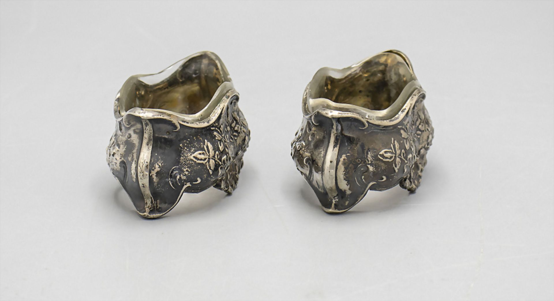 Paar Jugendstil Salieren mit Heckenrosen / A pair of Art Nouveau salt cellars with roses, ... - Image 3 of 4