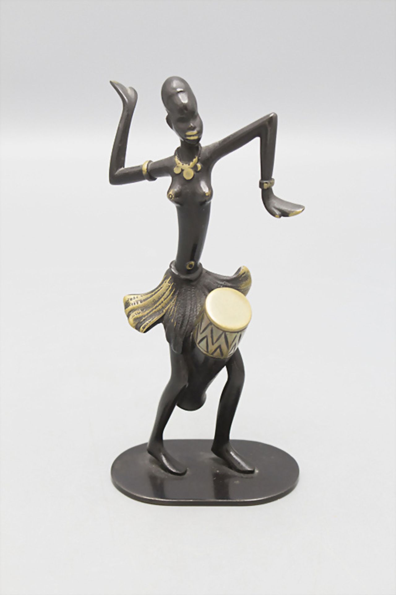 Rohac, Richard (Prag 1906-1956 Wien), Werkstätte Hagenauer, Wien, Afrikanische Trommelerin / ...