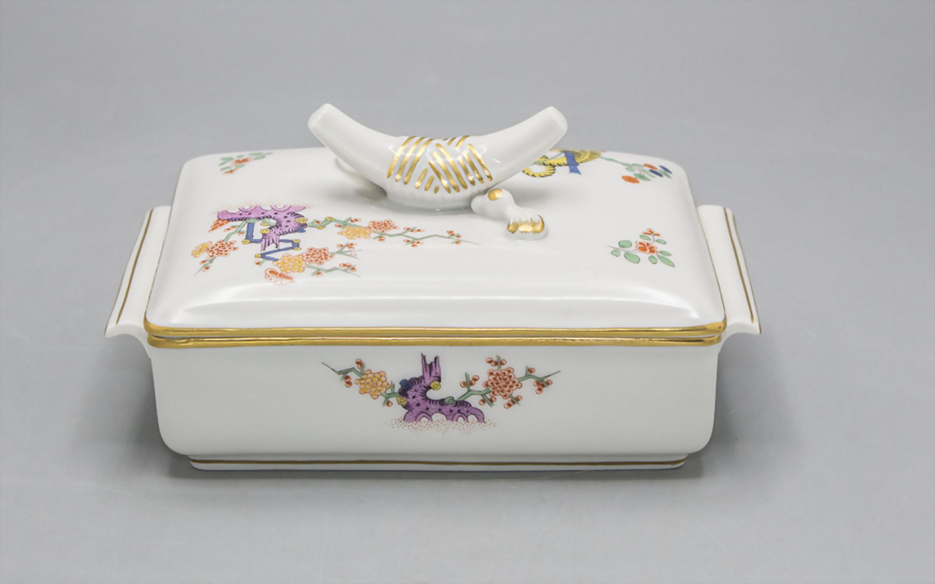 Deckeldose 'Gelber Löwe' / A lidded box, Meissen, 2. Hälfte 20. Jh. - Bild 4 aus 6