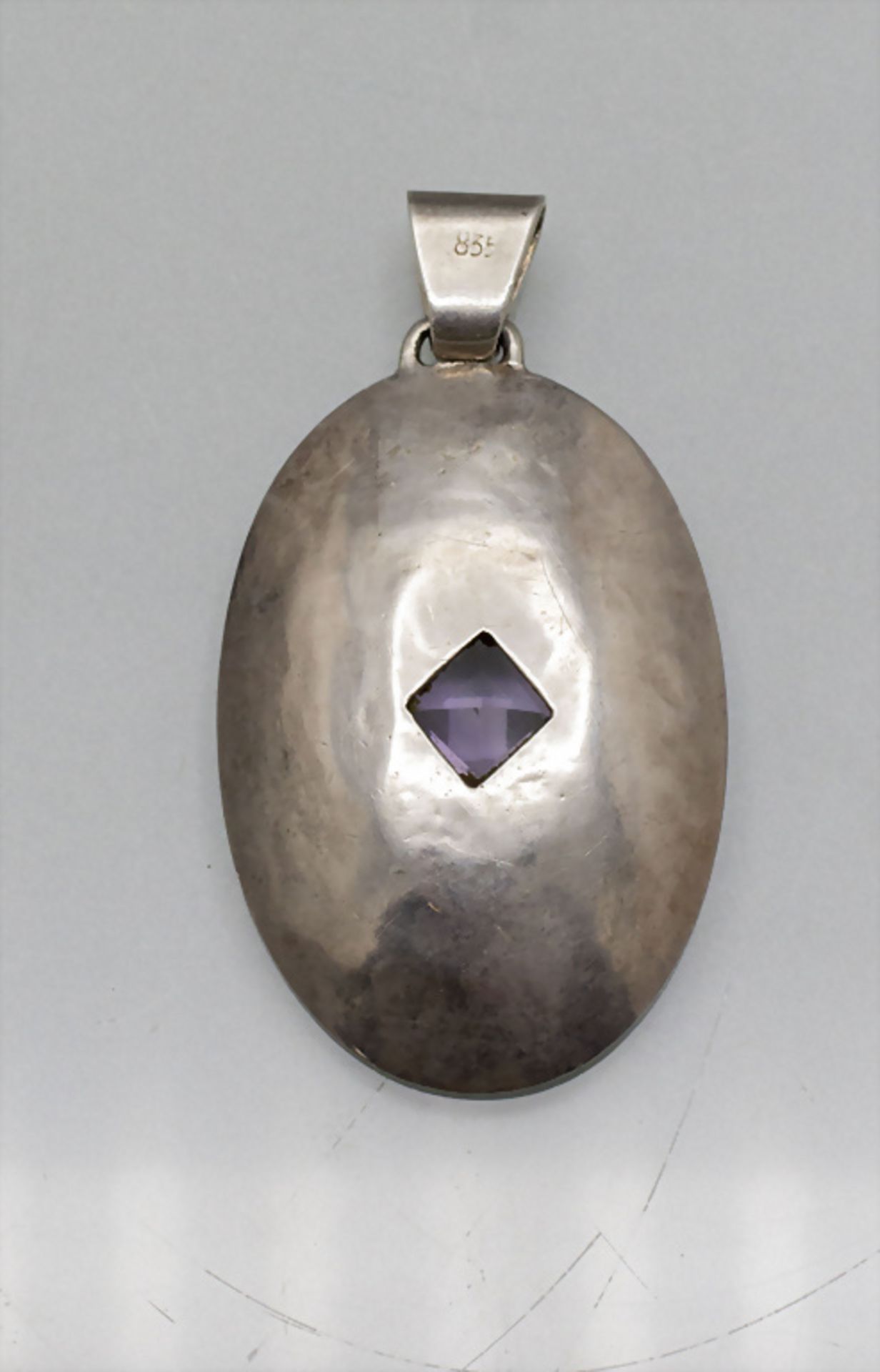 Art Déco Silberanhänger mit Amethyst / An Art Deco silver pendant with amethyst, deutsch, um 1930 - Bild 2 aus 2