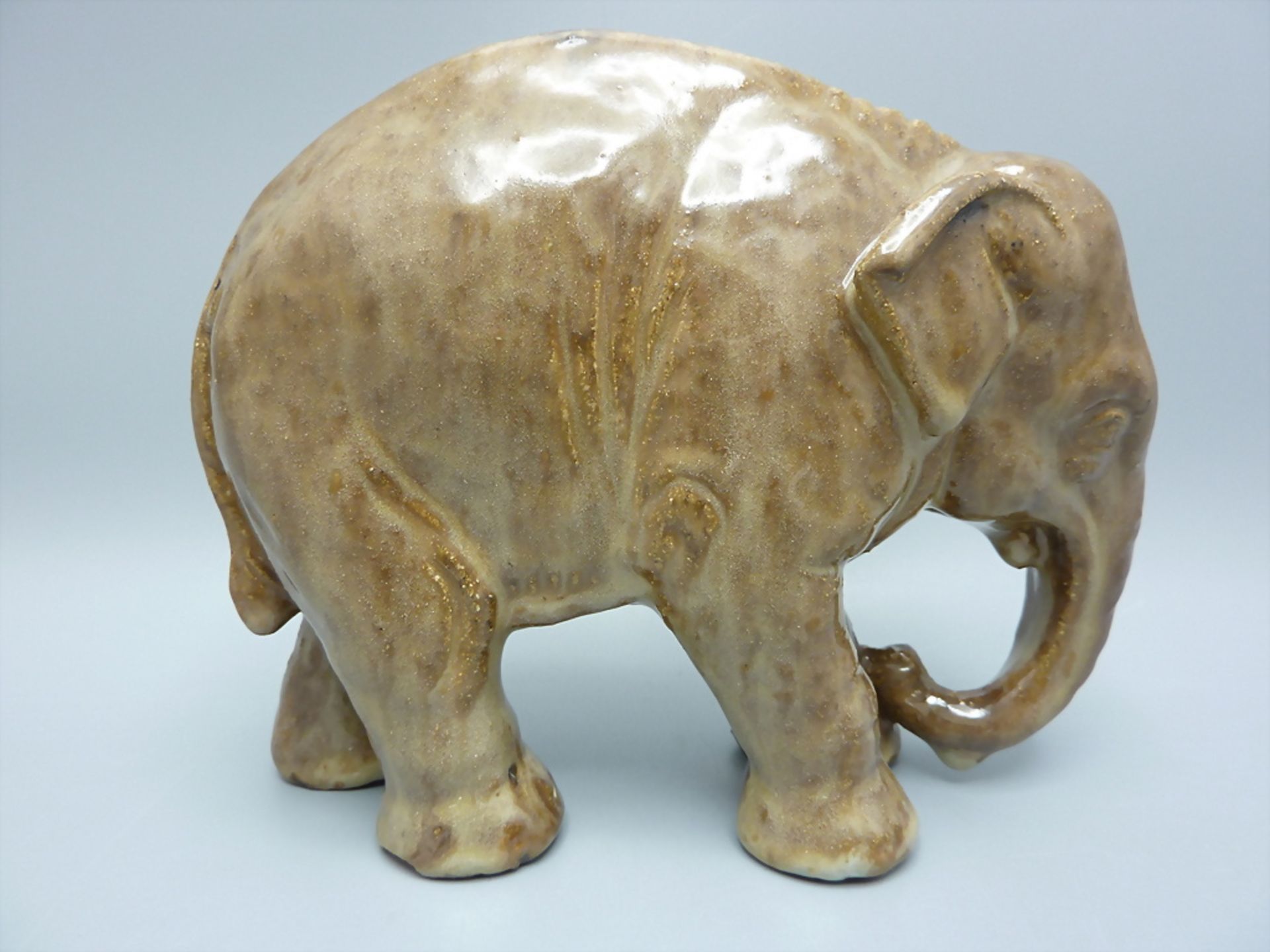 Keramik Figur 'Elefant' / A ceramic figure 'Elephant', deutsch, um 1920 - Bild 2 aus 6