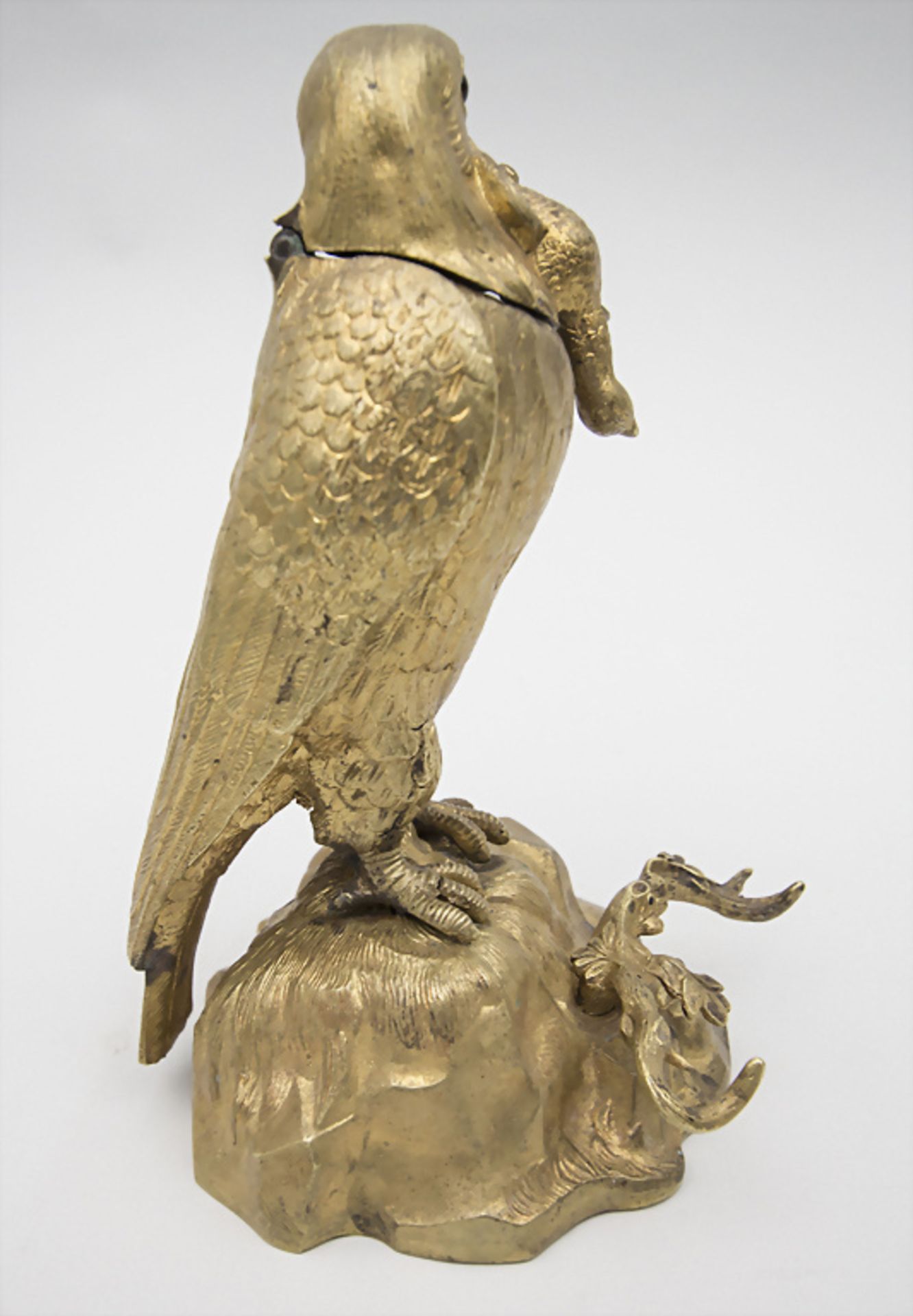 Bronze Falke als figürliches Tintenfass / A bronze falcon as inkwell, wohl deutsch, 19. Jh. - Image 4 of 6