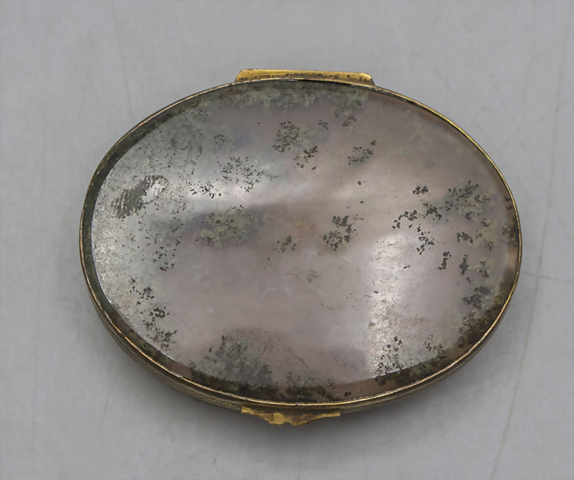 Ovale Achat Deckeldose / Tabatiere / An oval agate snuffbox, Frankreich, Ende 19. Jh. - Bild 2 aus 5