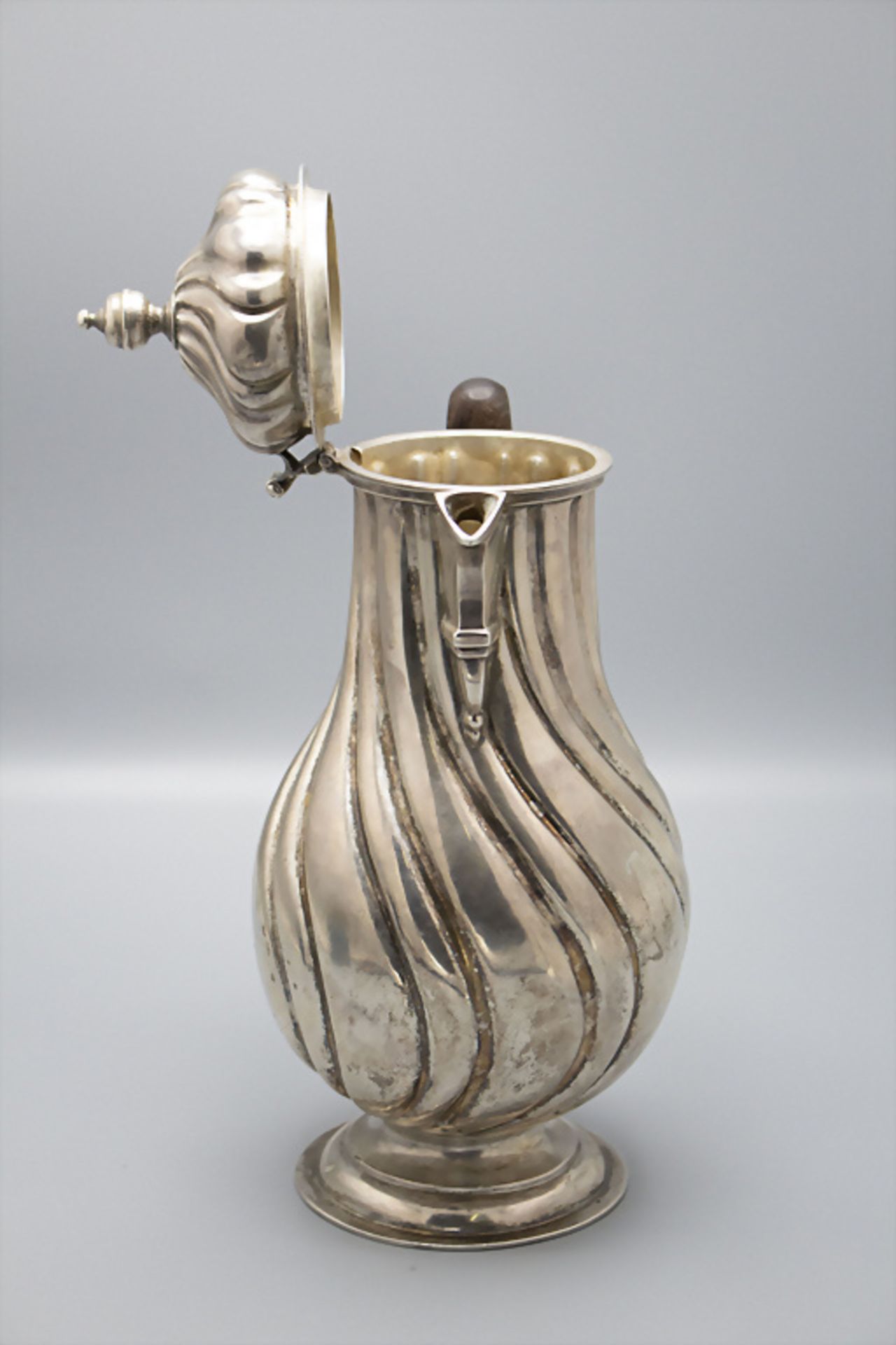 Große Kanne / A large silver pot, evtl. Bern, um 1750 - Bild 2 aus 6