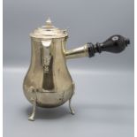Barock Schenkkrug / A Baroque silver jug, Chocolatiere, Pierre-Louis Bouvier, Trévoux bei ...