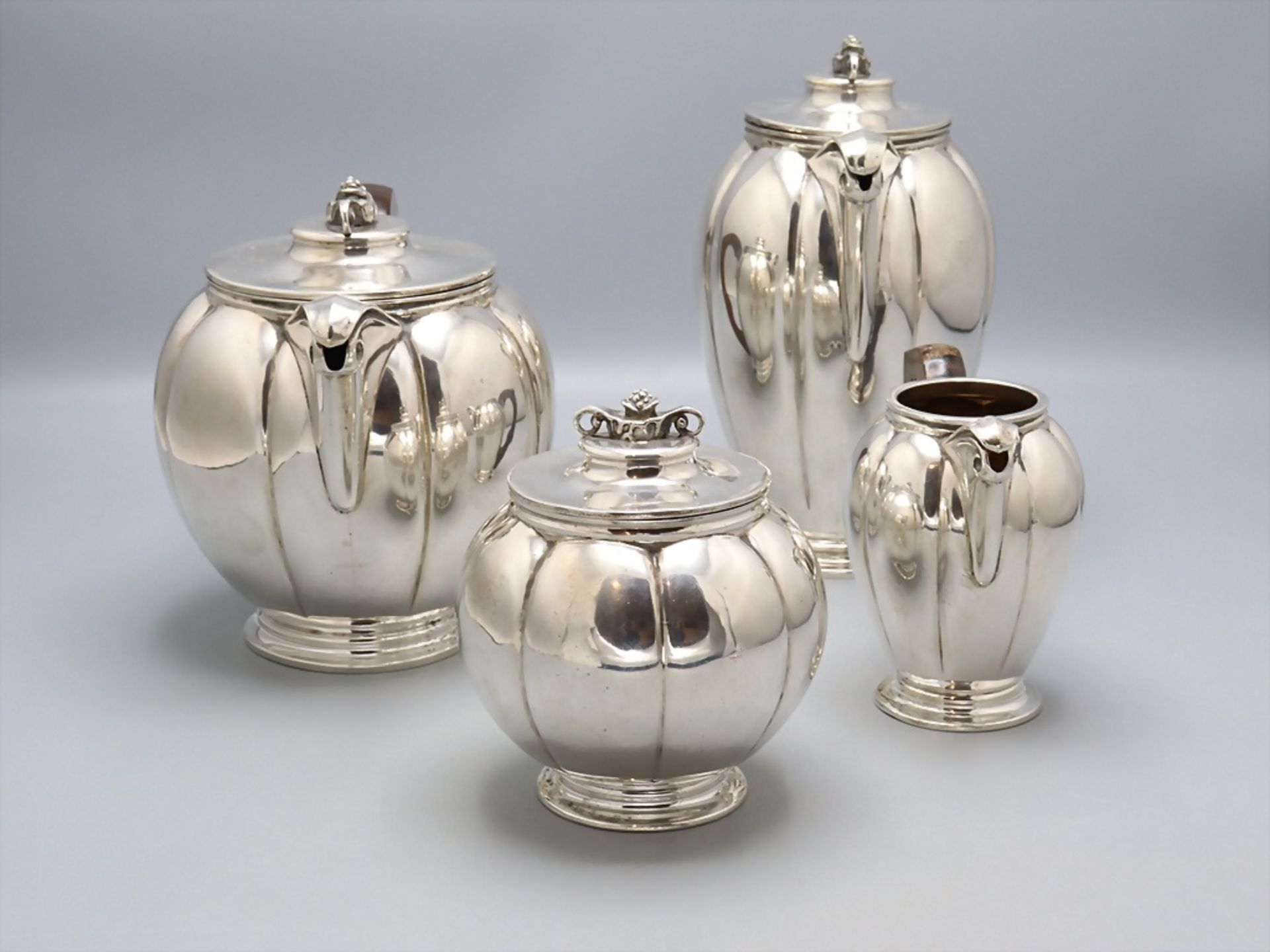 Art Déco Kaffee- und Teekern / An Art Déco silver coffee and tea set, um 1935 - Image 3 of 8