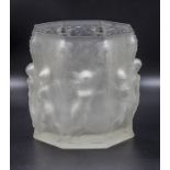 Große oktagonale Art Déco Vase mit Amoretten / A large octagonal Art Deco glass vase with ...