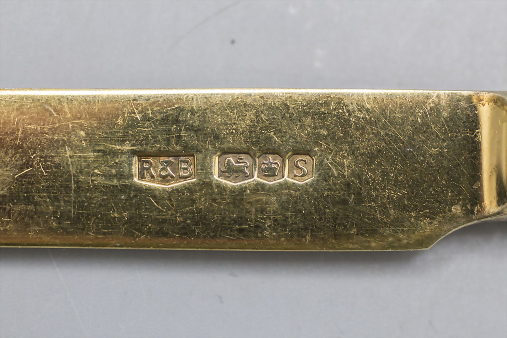 Messer und Gabel / A gilded silver fork and knife, Roberts & Belk Ltd., Sheffield, 1935 - Image 4 of 4