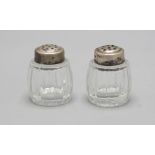 Paar Salzstreuer / A pair of glass salt cellars with silver mount, Frankreich, Mitte 20. Jh.