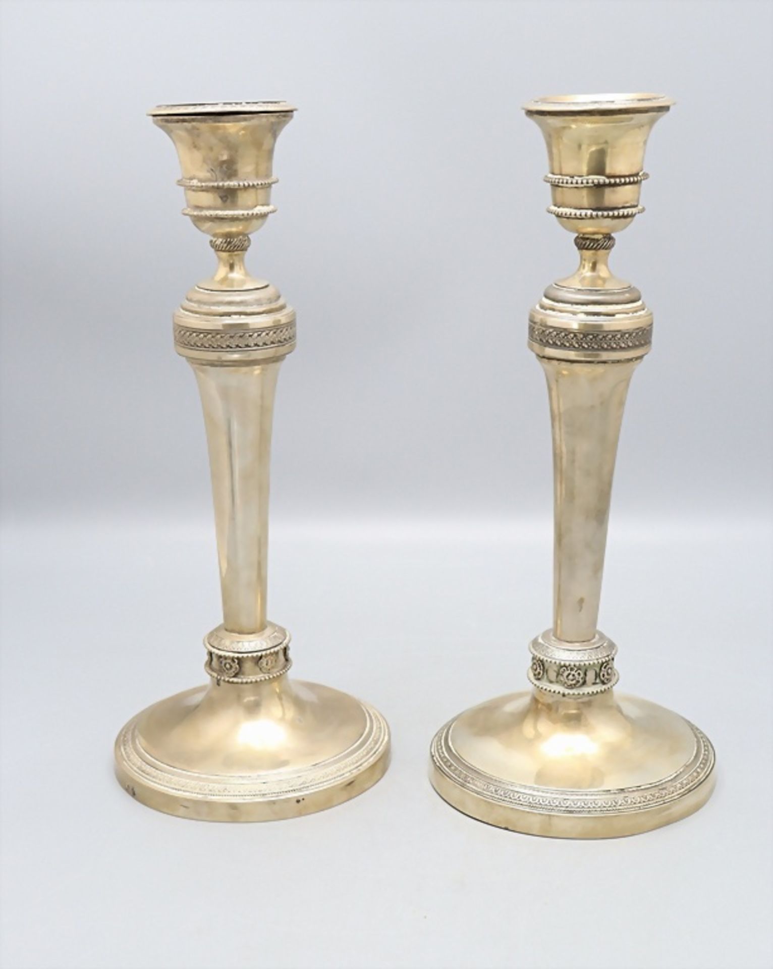 Paar Empire Kerzenleuchter / A pair of Empire silver candle holders, A. Bonnvie, ... - Image 2 of 11