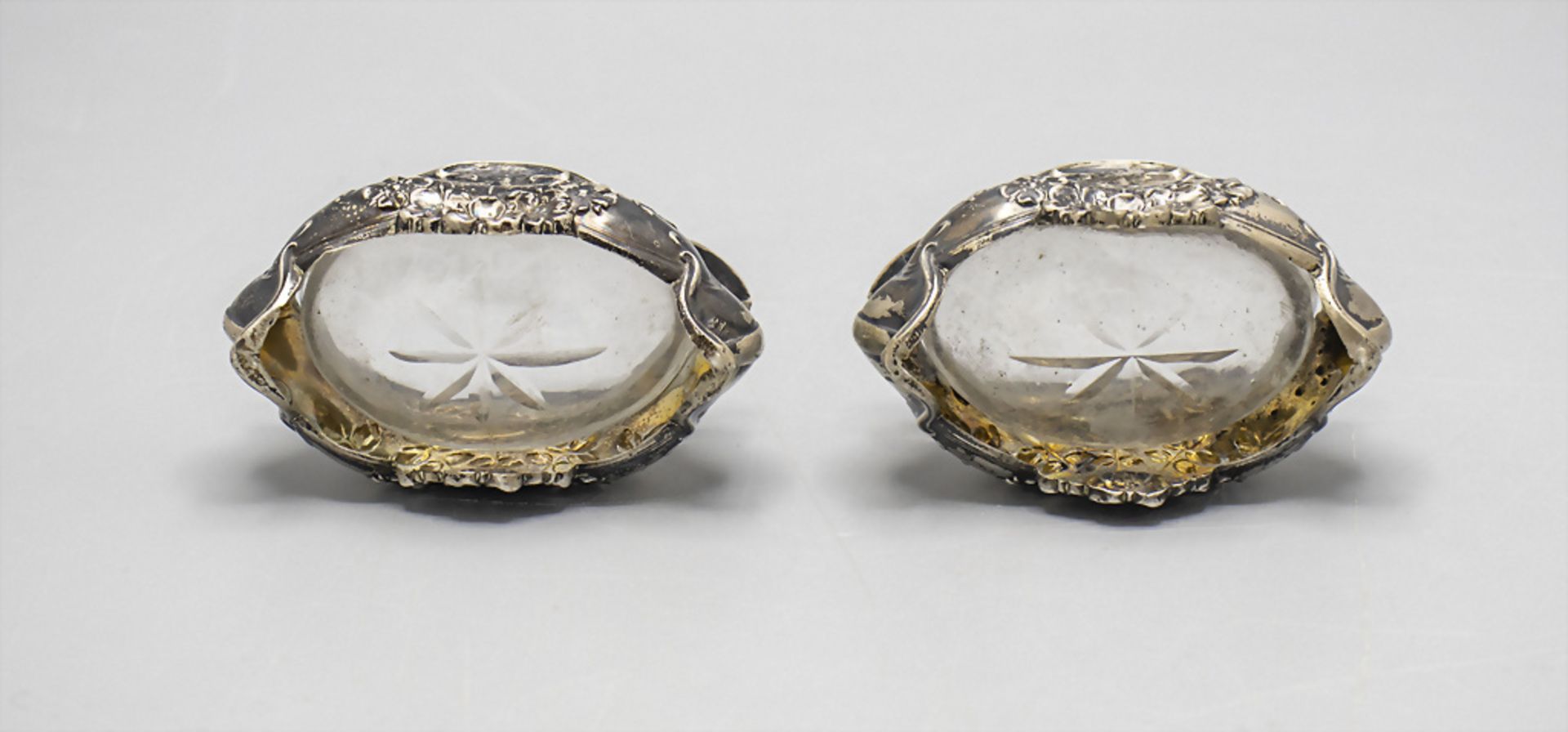 Paar Jugendstil Salieren mit Heckenrosen / A pair of Art Nouveau salt cellars with roses, ... - Image 4 of 4