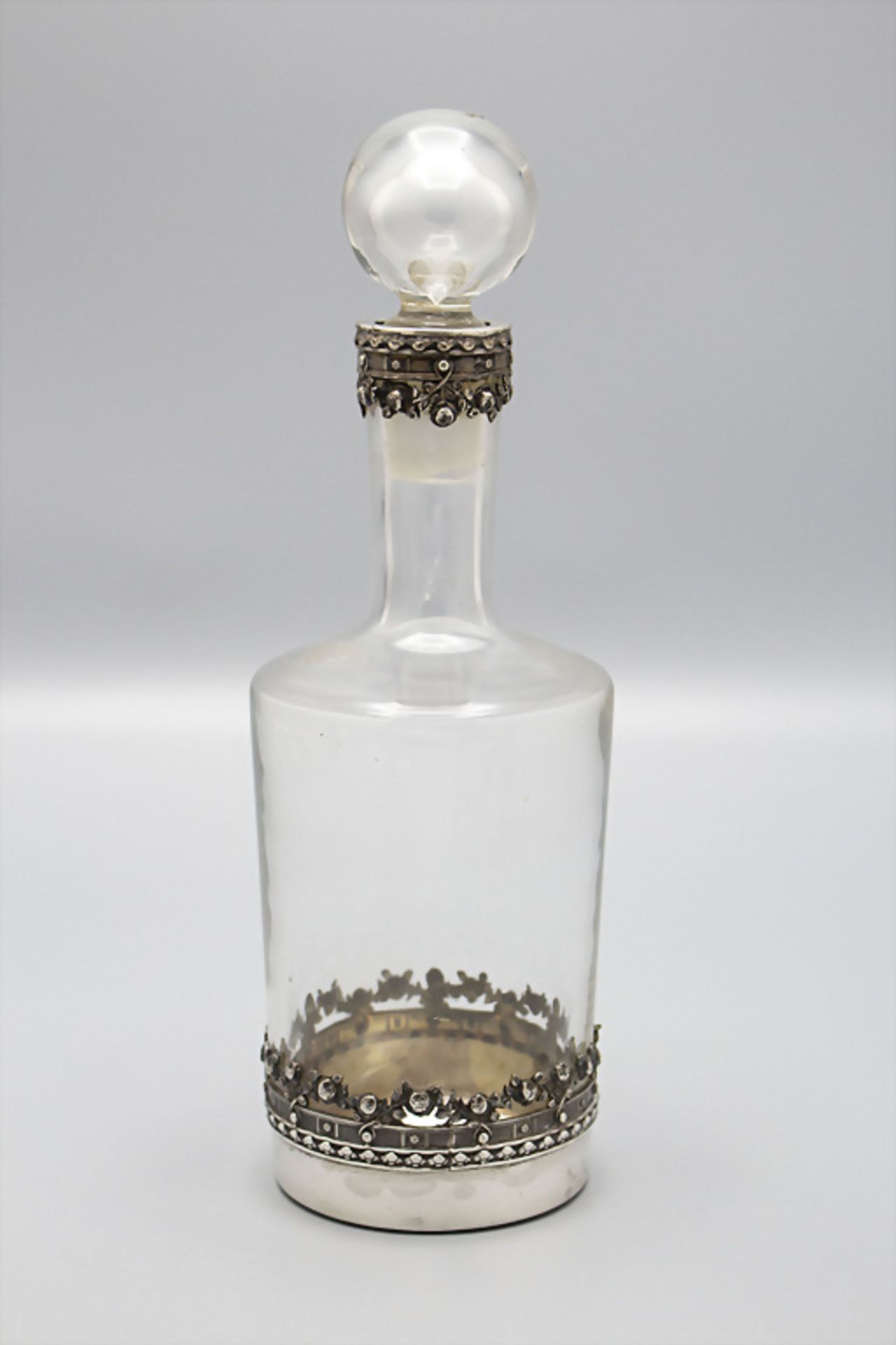 Likörkaraffe mit Silbermontur / A liqueur carafe with silver mount, Paul Cannaux & Cie., ...
