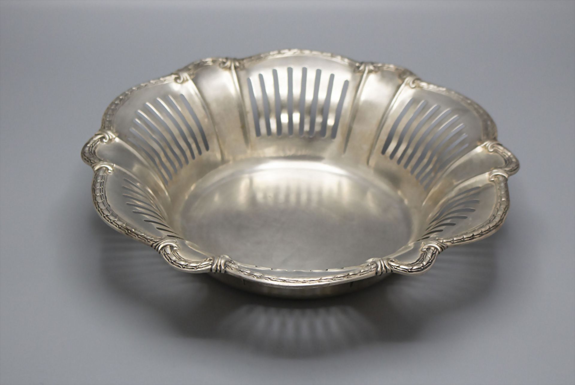 Silberschale / Korbschale / A silver basket shaped bowl, Deyhle Gebrüder, Schwäbich Gmünd, um 1880 - Bild 3 aus 5
