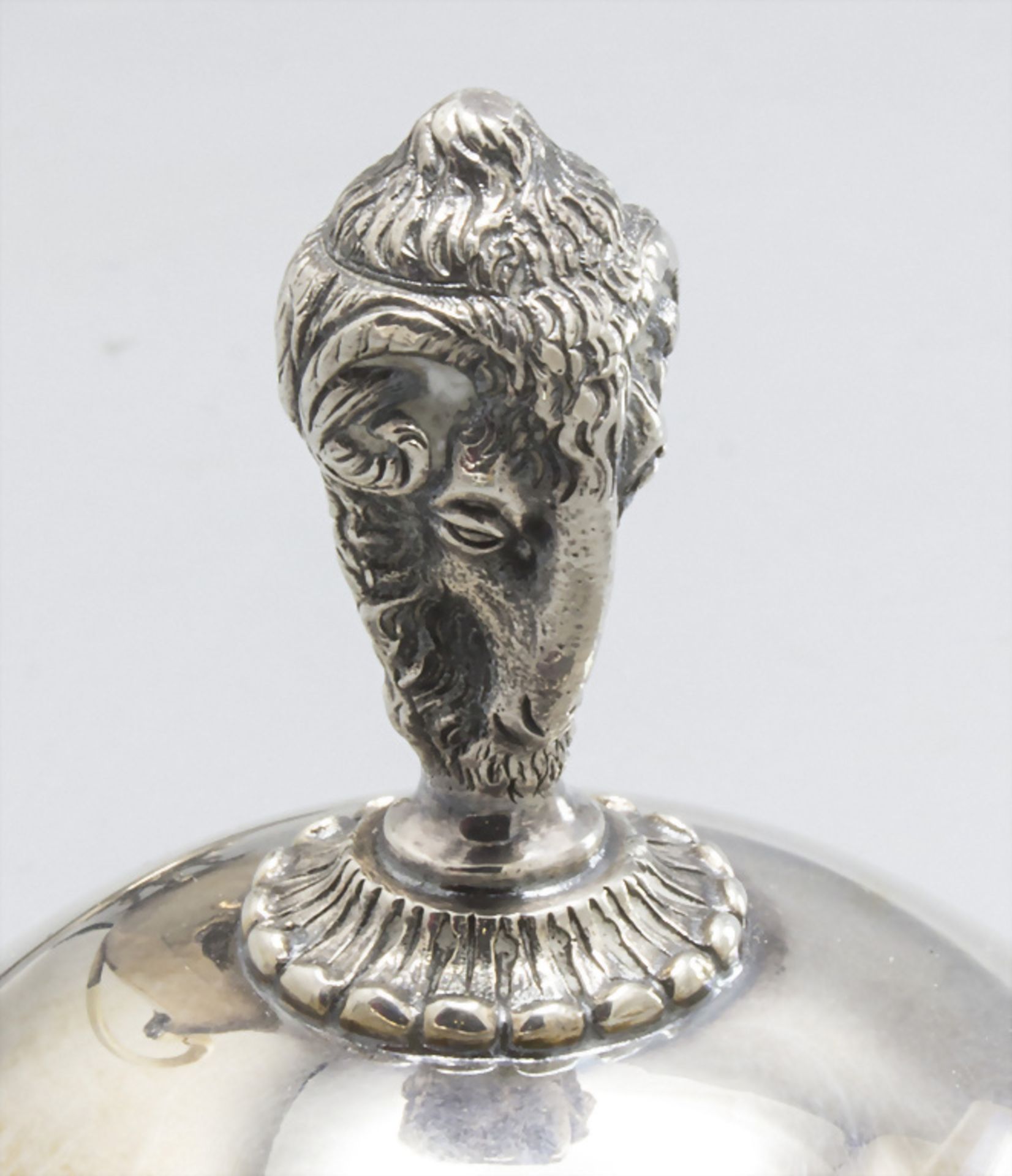 Henkelpokal / A silver cup, Wolfers Frères, Brüssel, um 1920 - Bild 7 aus 8